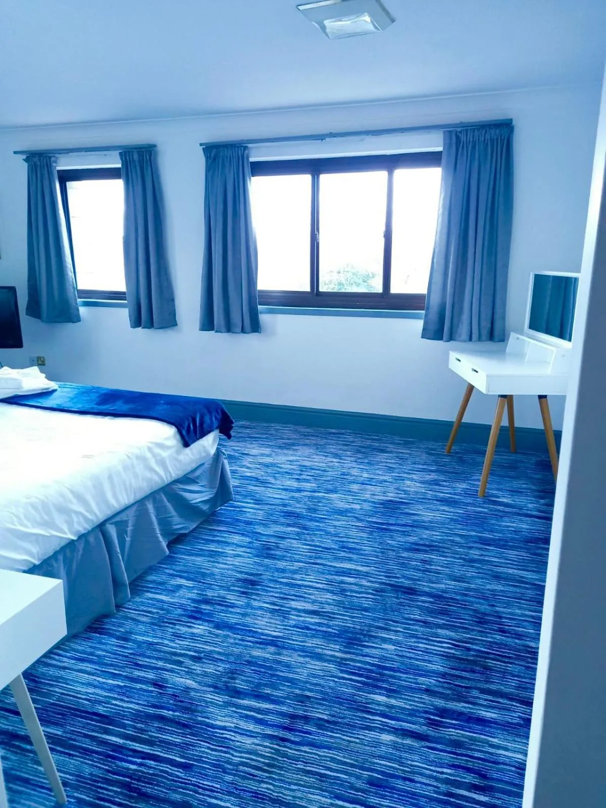 Bedroom, Bed in Himley Country Hotel