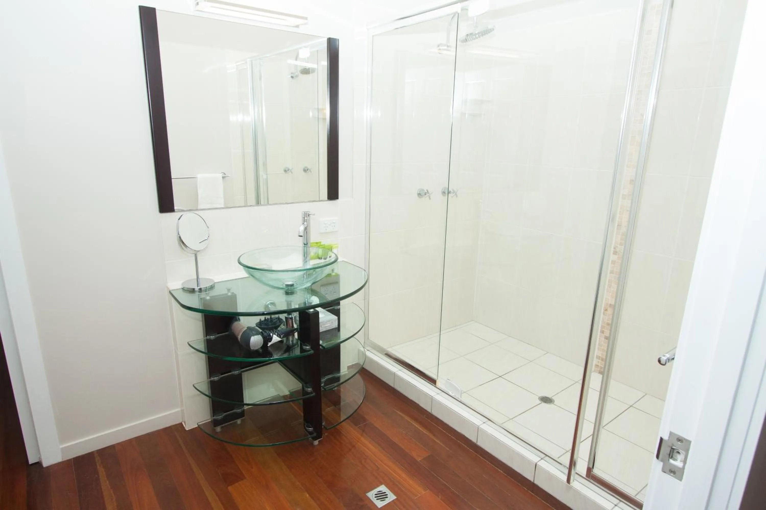 Bathroom in Maleny Terrace Cottages