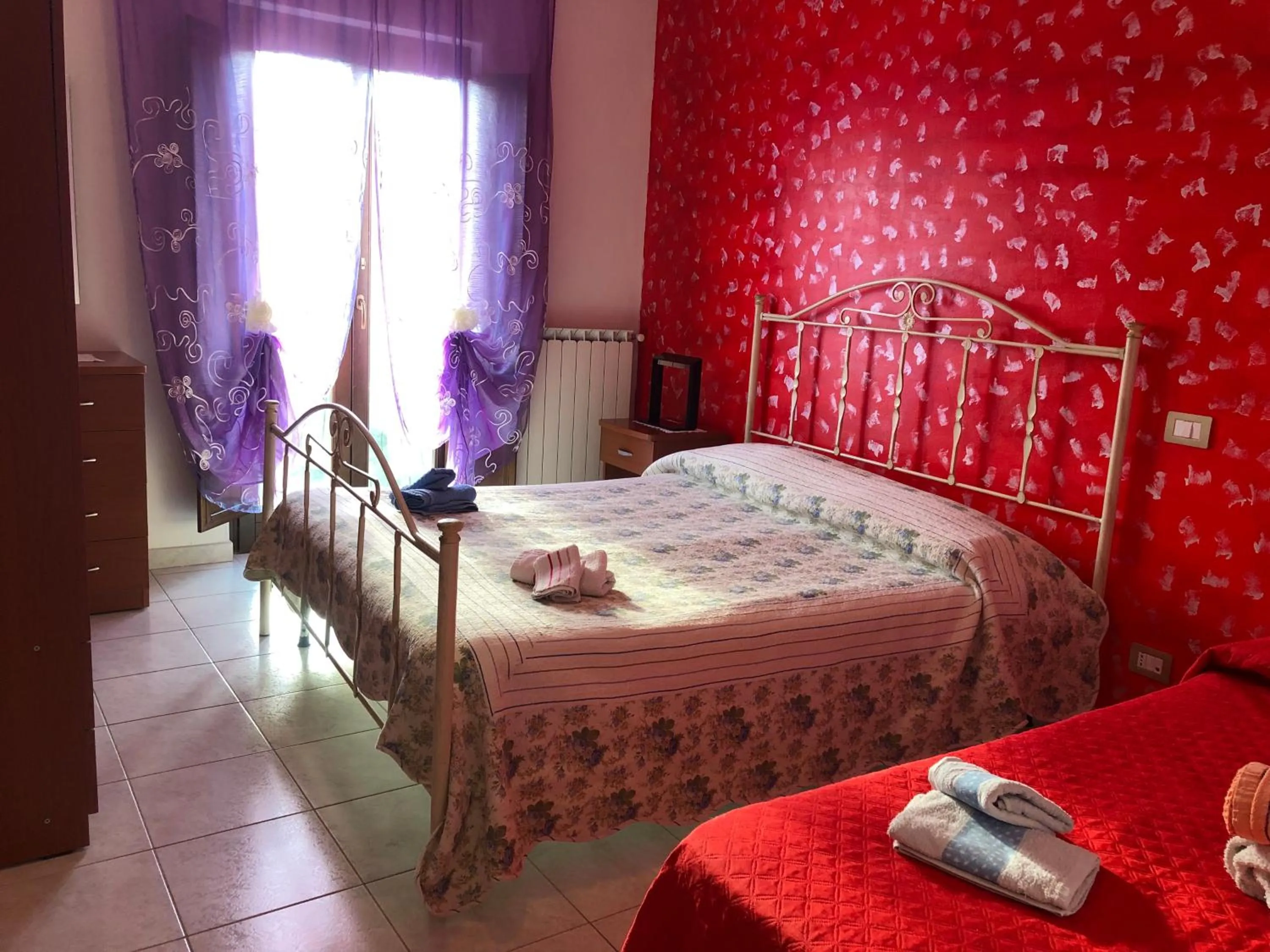 Photo of the whole room, Bed in B&B Al Castello