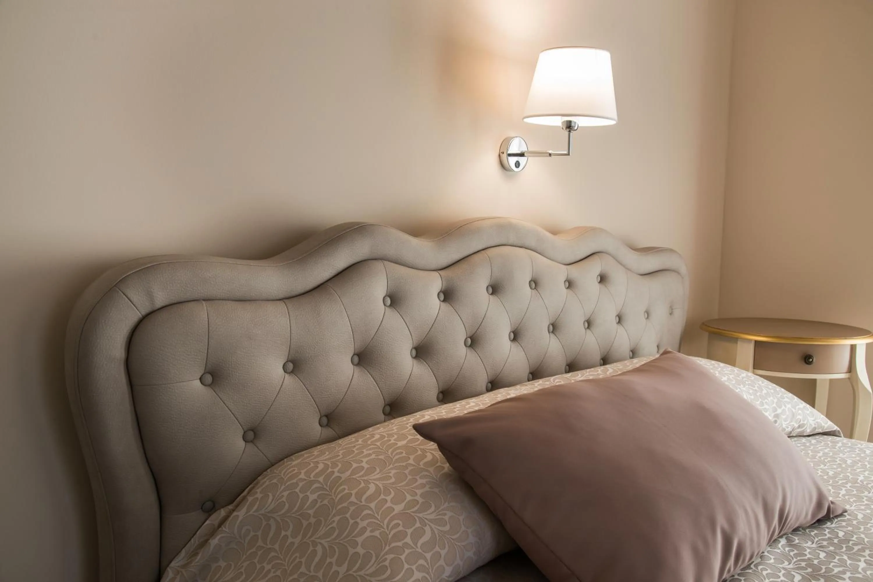 Decorative detail, Bed in Palazzo Bove