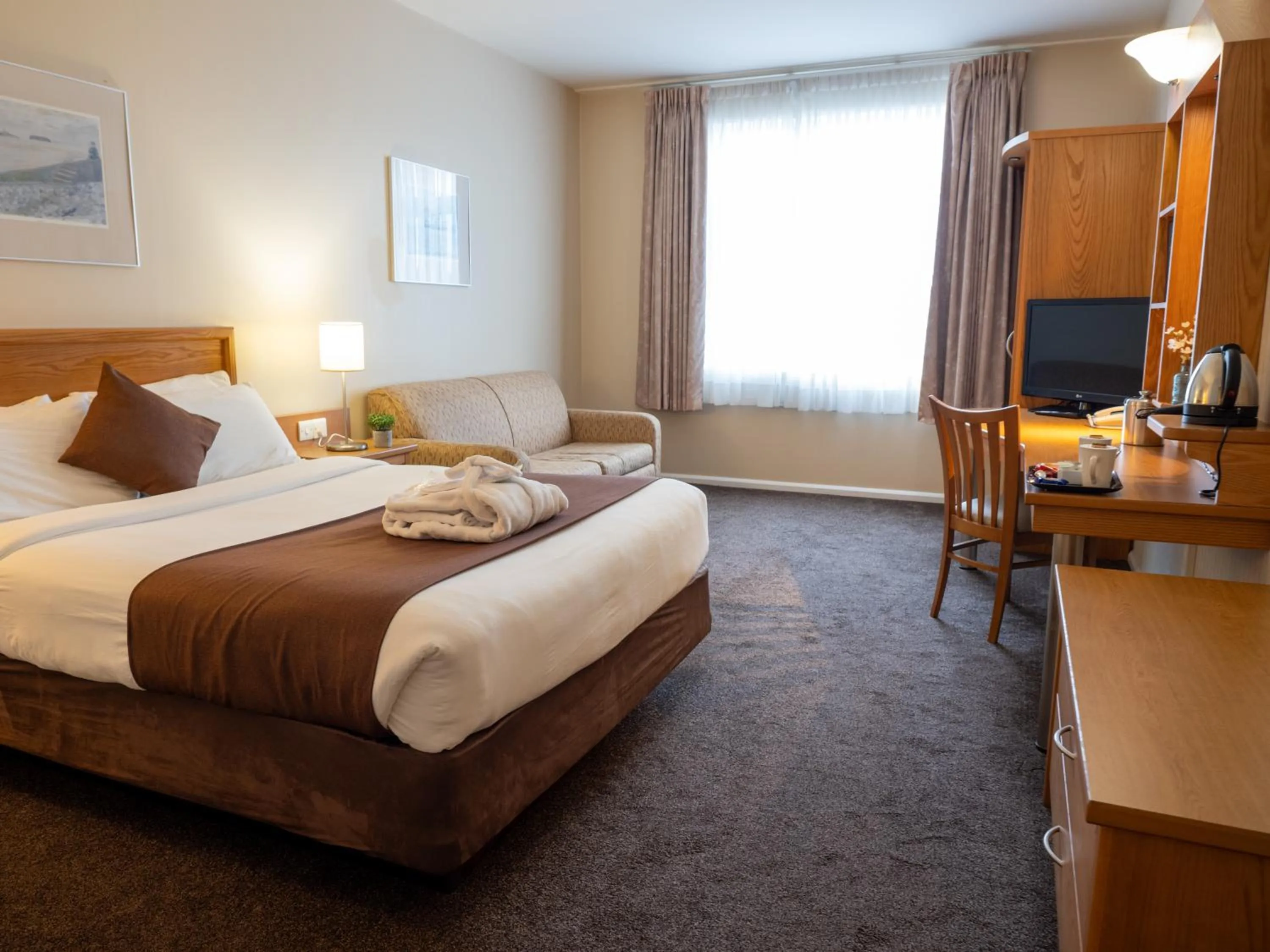 Photo of the whole room, Bed in Future Inn Plymouth