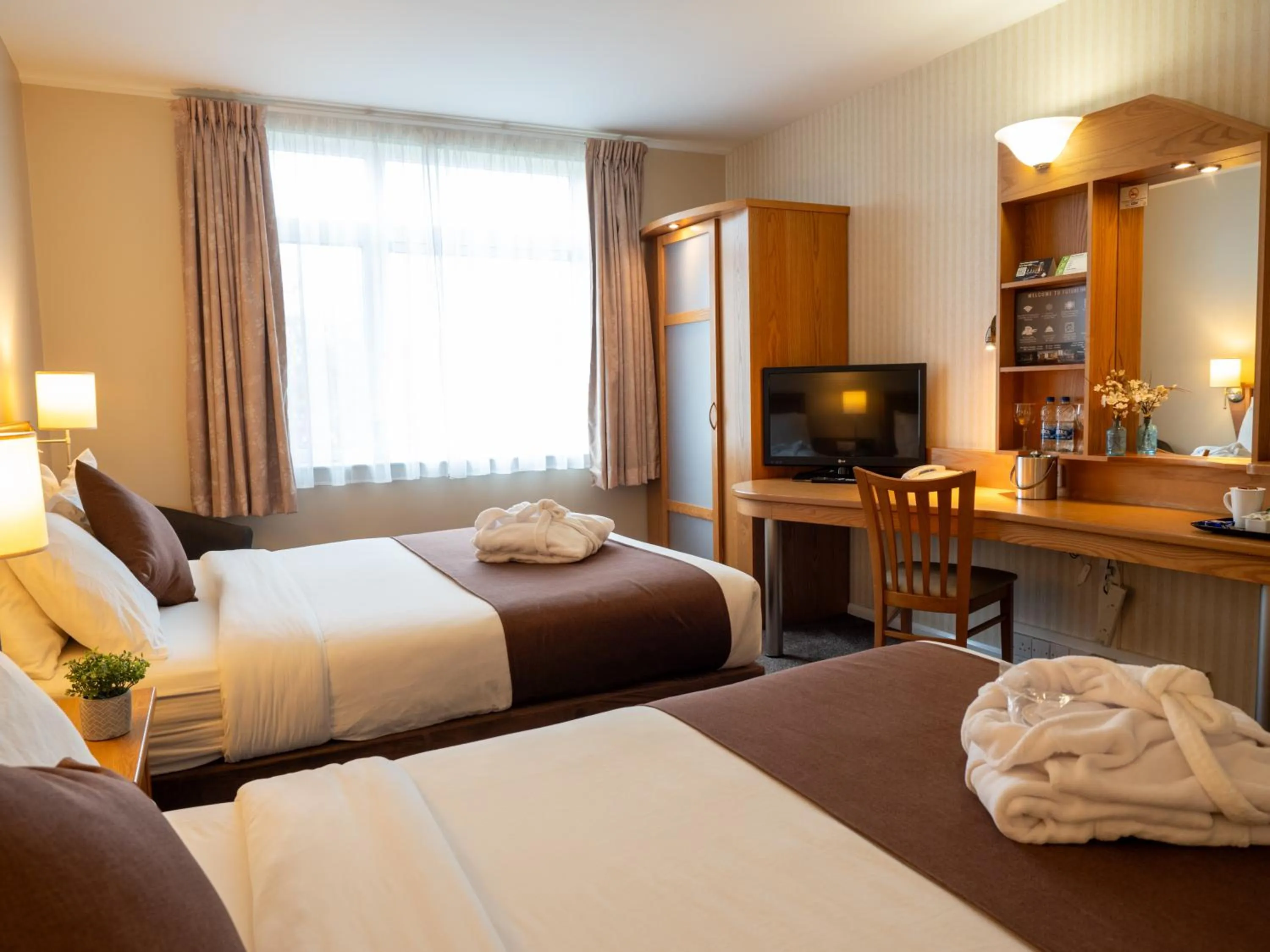 Photo of the whole room, Bed in Future Inn Plymouth