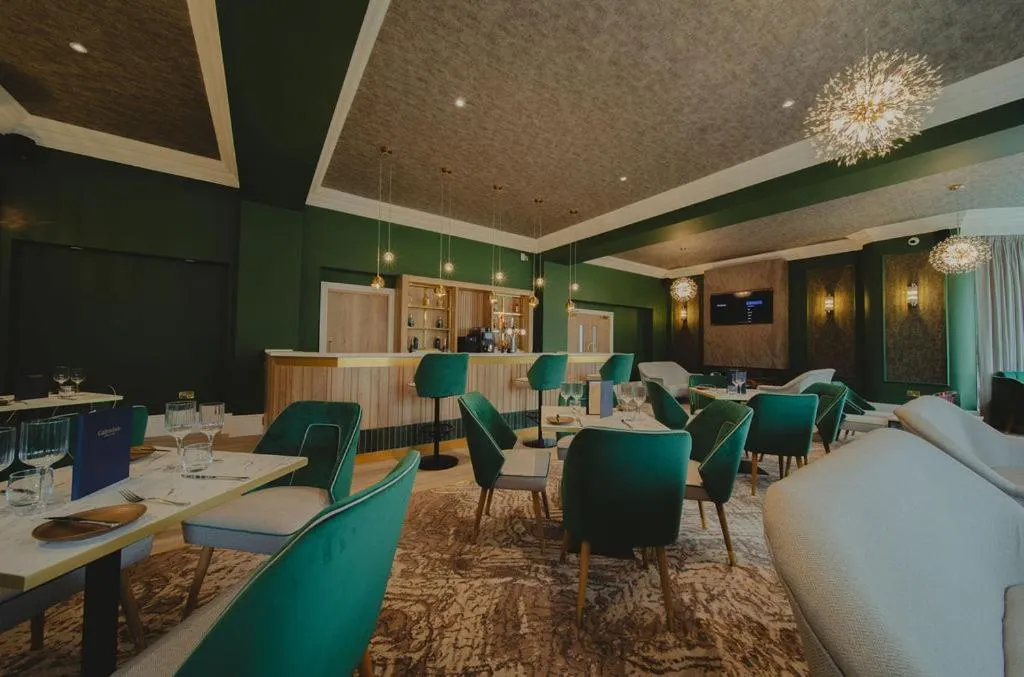 Restaurant/places to eat in Cairndale Hotel & Spa