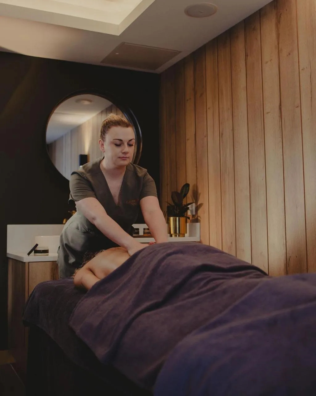 Massage in Cairndale Hotel & Spa