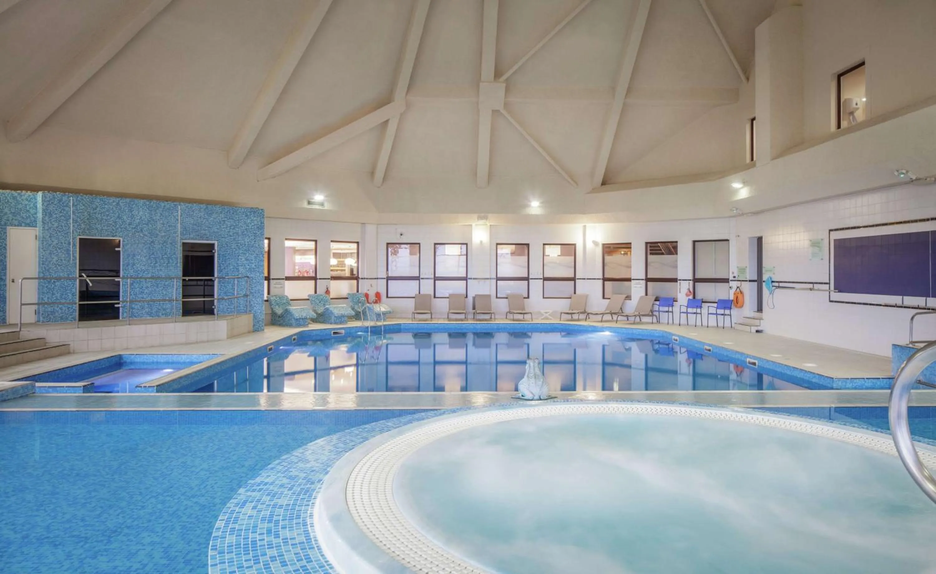 Pool view in Glasgow Westerwood Hotel, Spa & Golf Resort