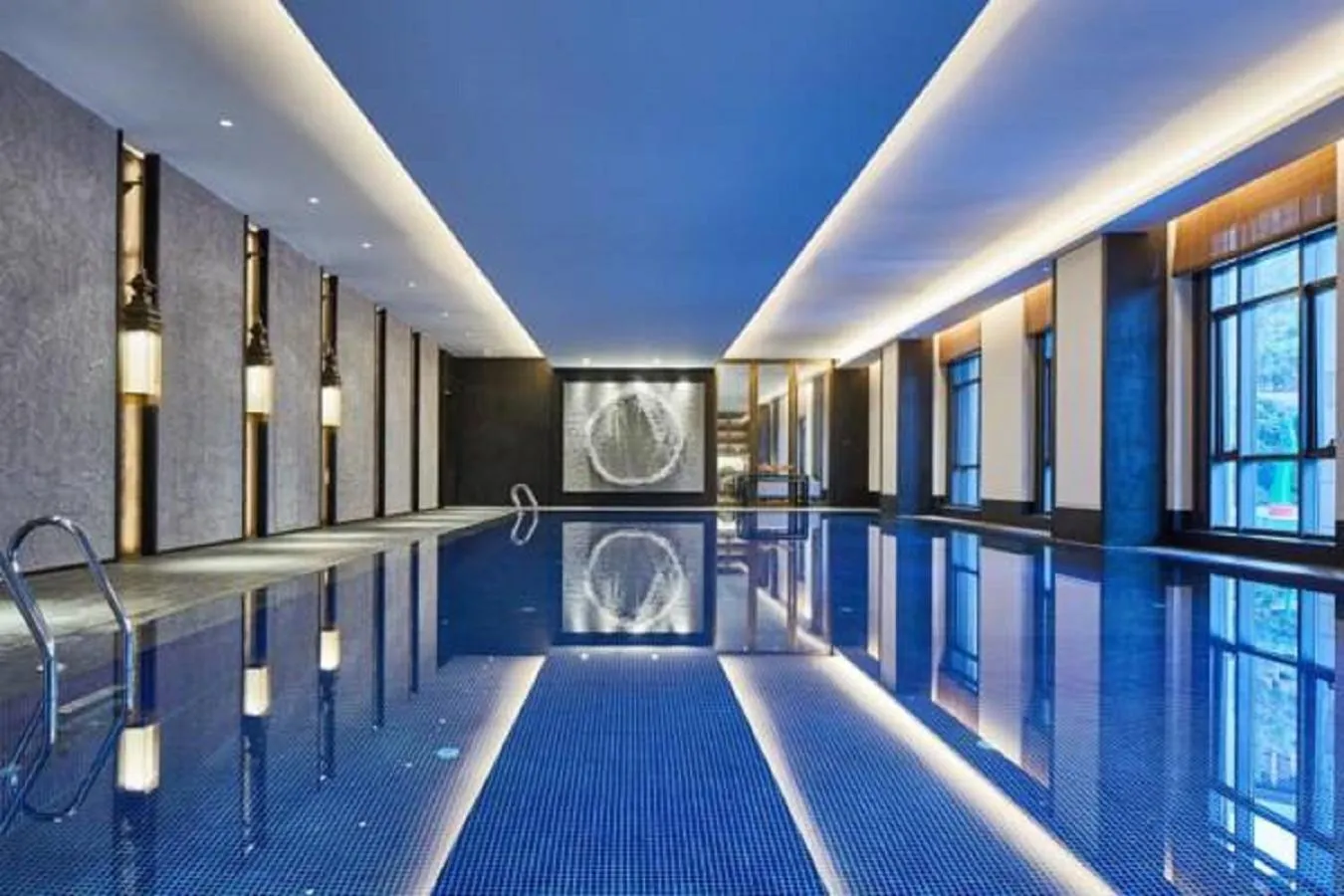 Swimming pool in Wanda Realm Resort Nanning