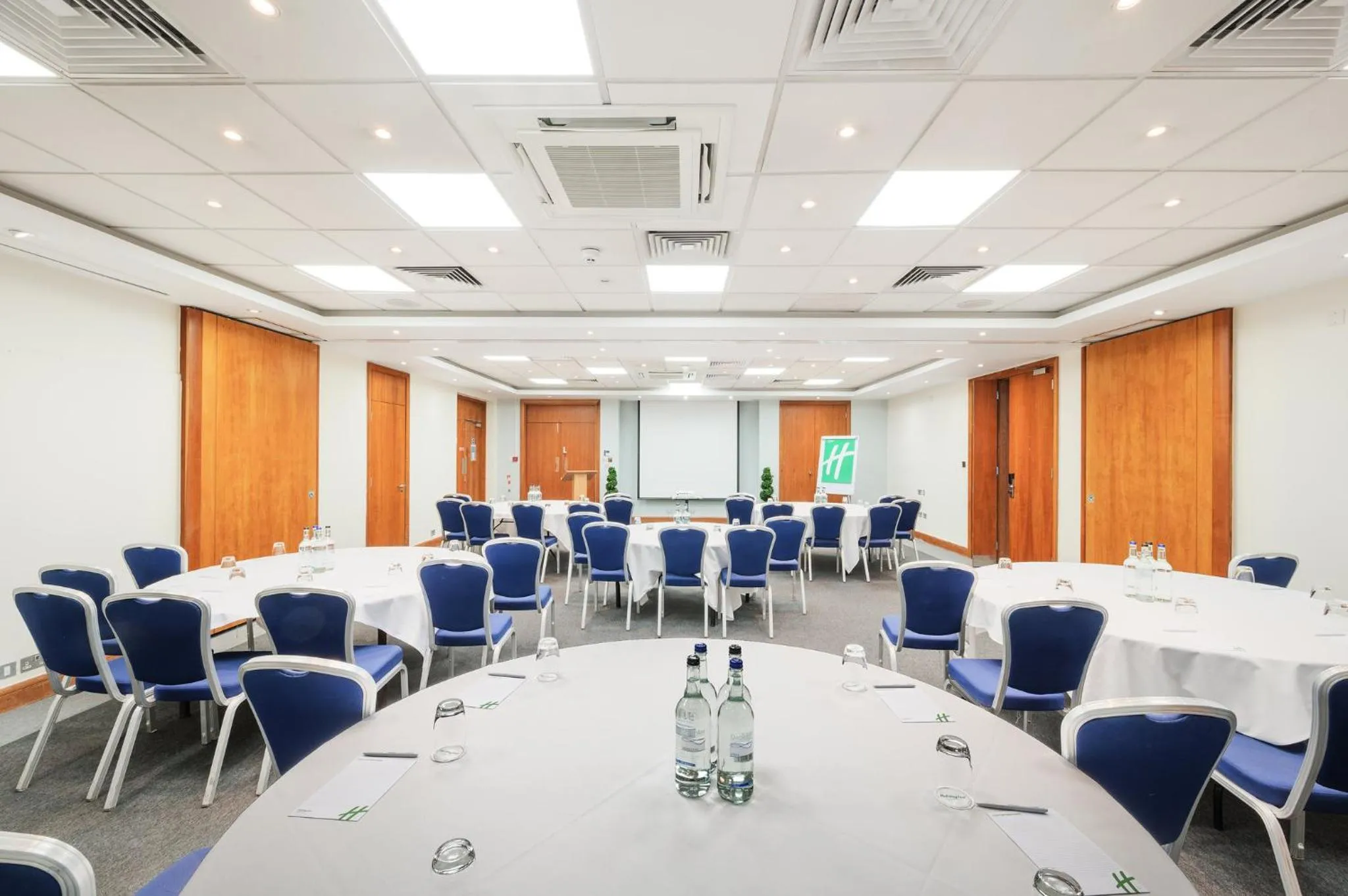 Meeting/conference room in Holiday Inn Rochester-Chatham by IHG