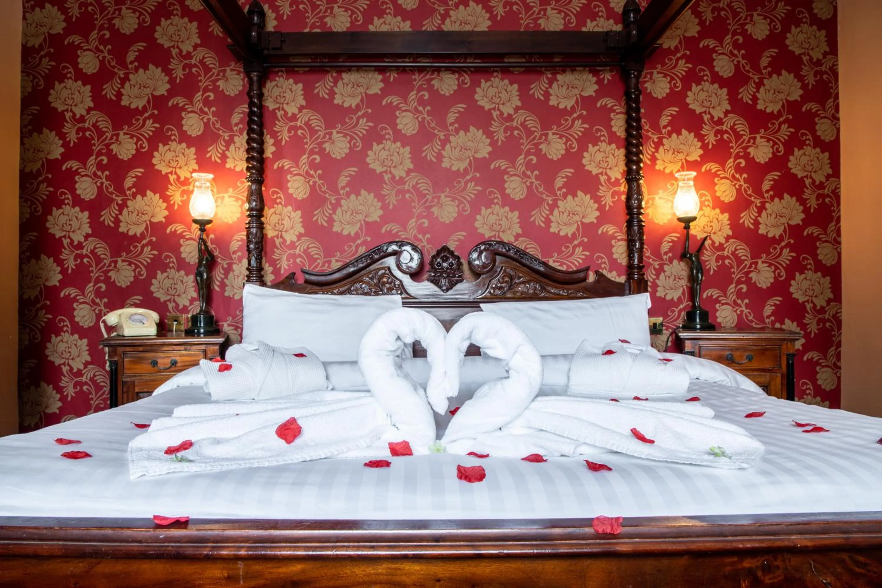 Bed in Park House Hotel