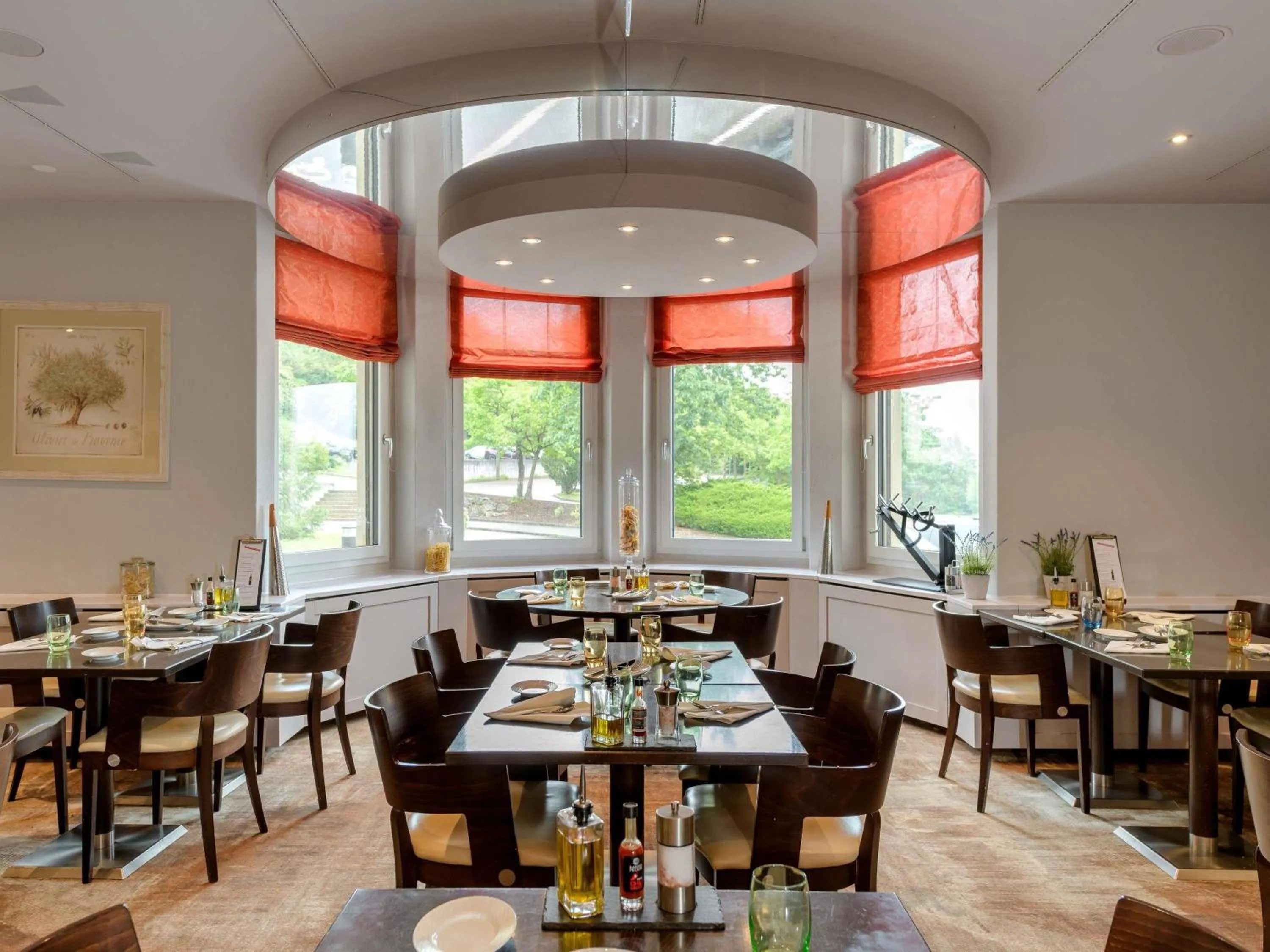 Restaurant/places to eat in Mövenpick Hotel Egerkingen