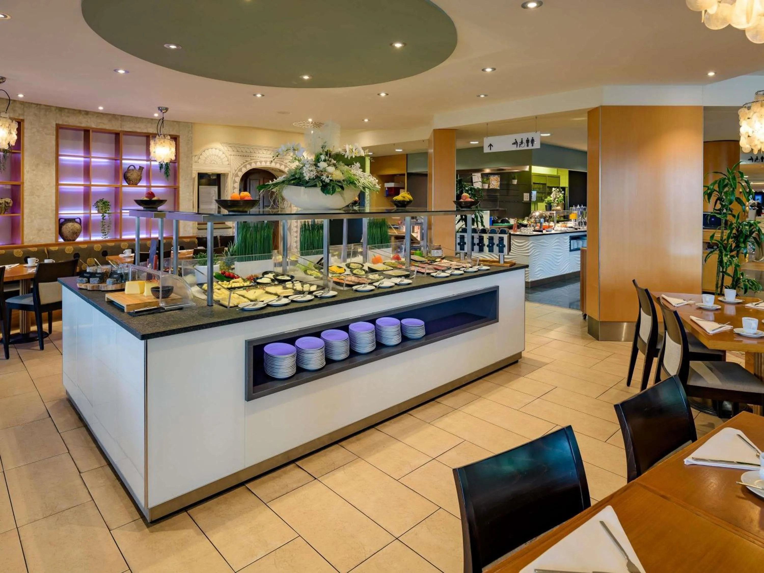 Breakfast in Mövenpick Hotel Egerkingen