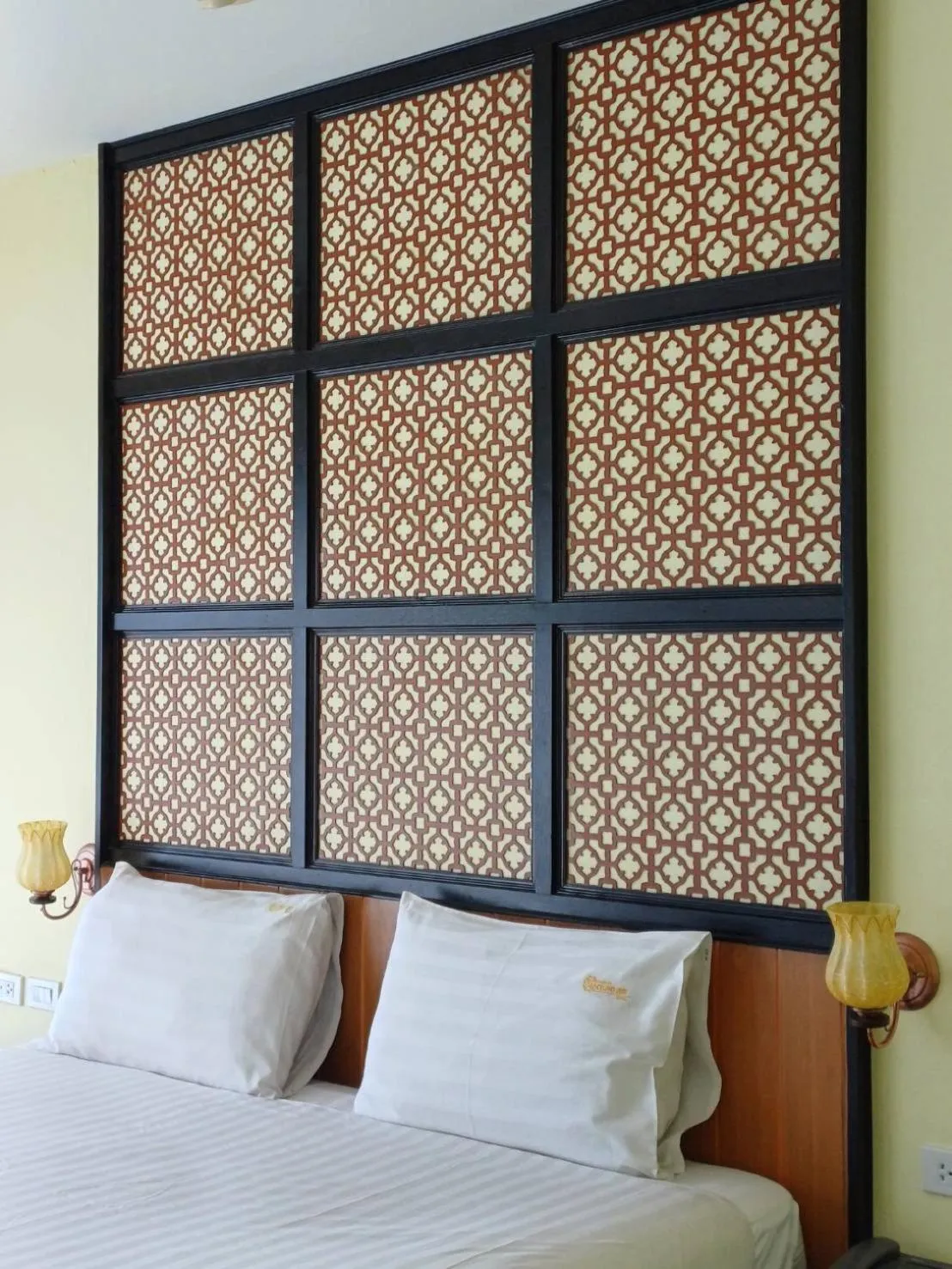 Bed in Phuket Chinoinn-SHAPlus Certified