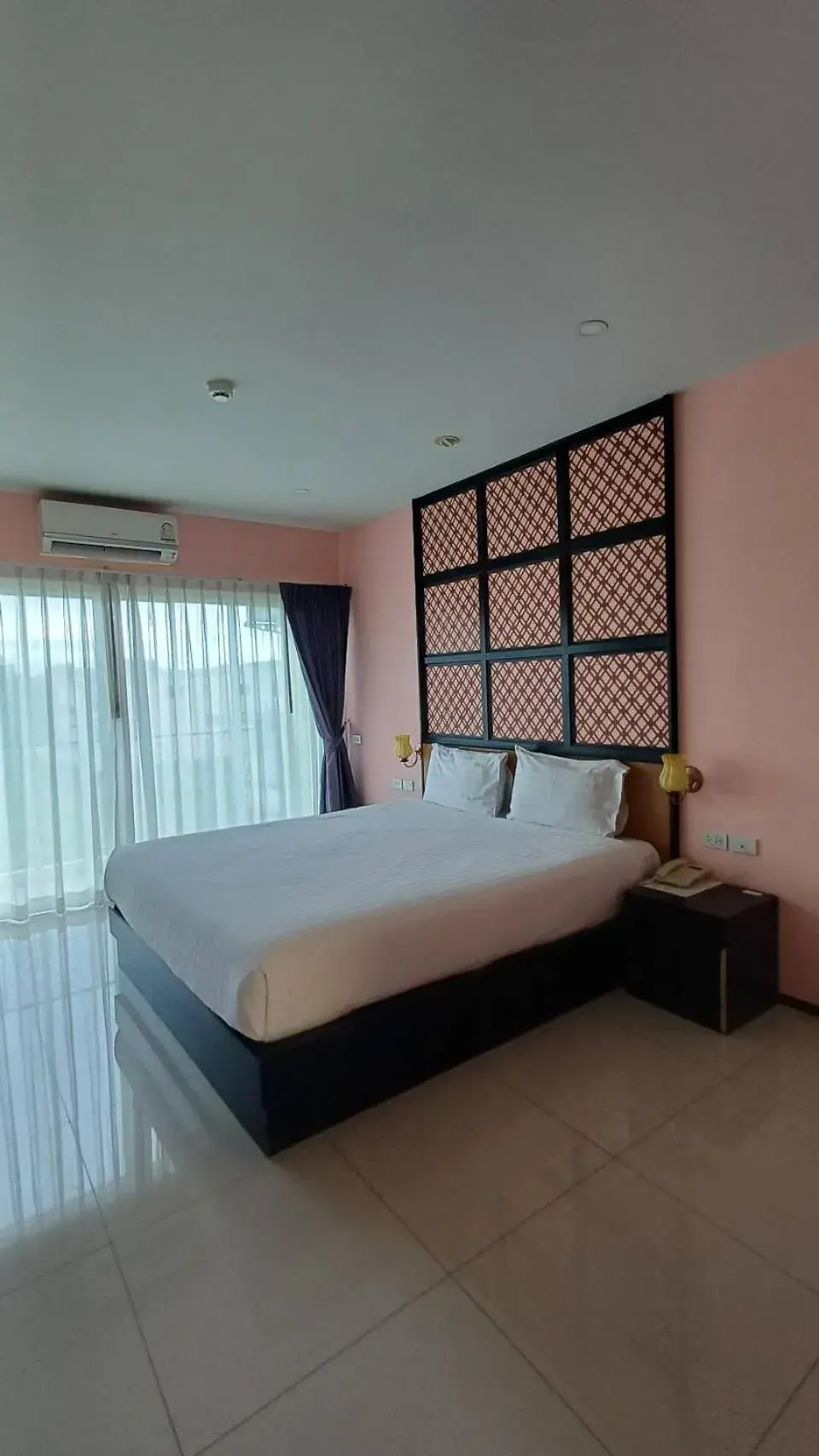 Deluxe Double Room with Balcony in Phuket Chinoinn-SHAPlus Certified Deluxe Double Room with Balcony in Phuket Chinoinn-SHAPlus Certified