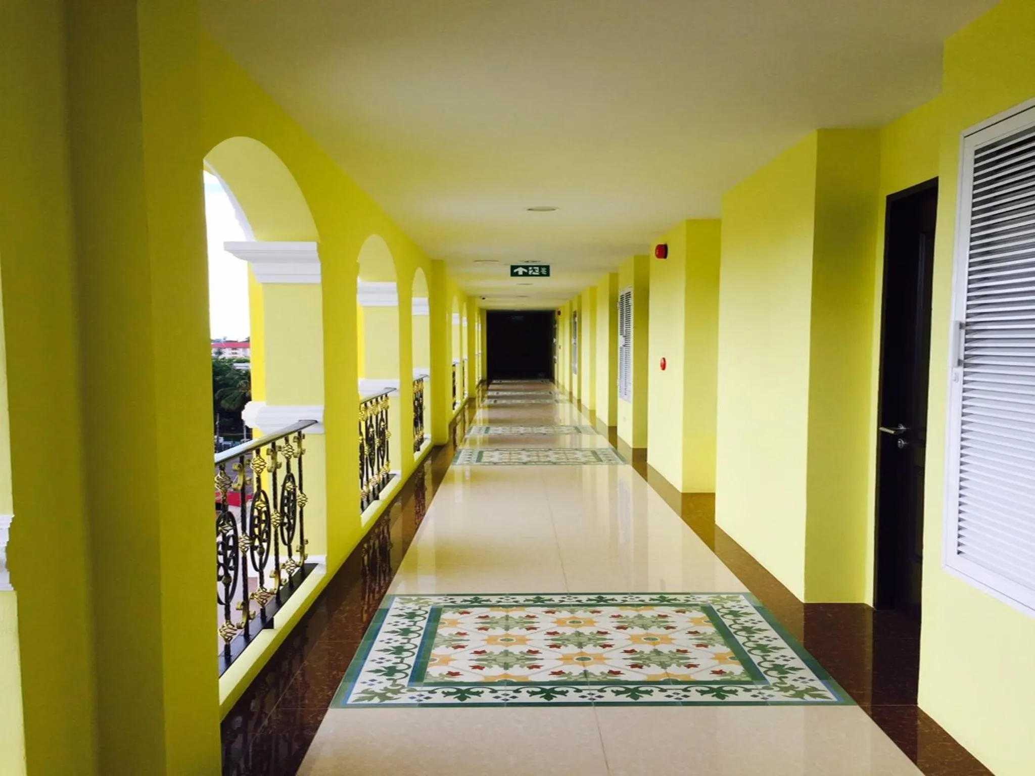 Balcony/Terrace in Phuket Chinoinn-SHAPlus Certified