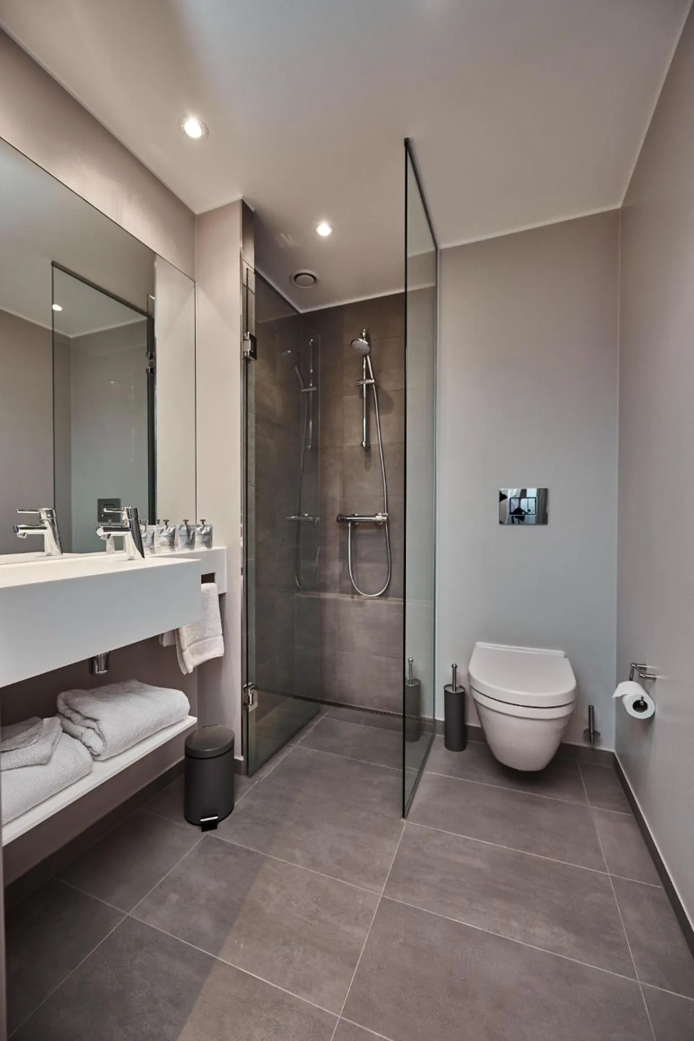 Bathroom in Hotel Odeon