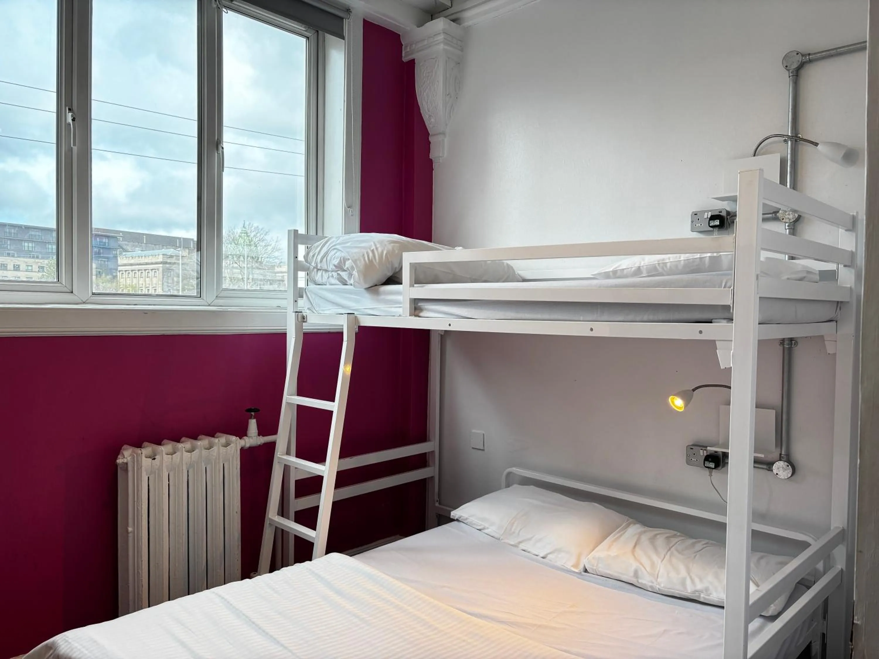 Bed in Safestay Glasgow Charing Cross