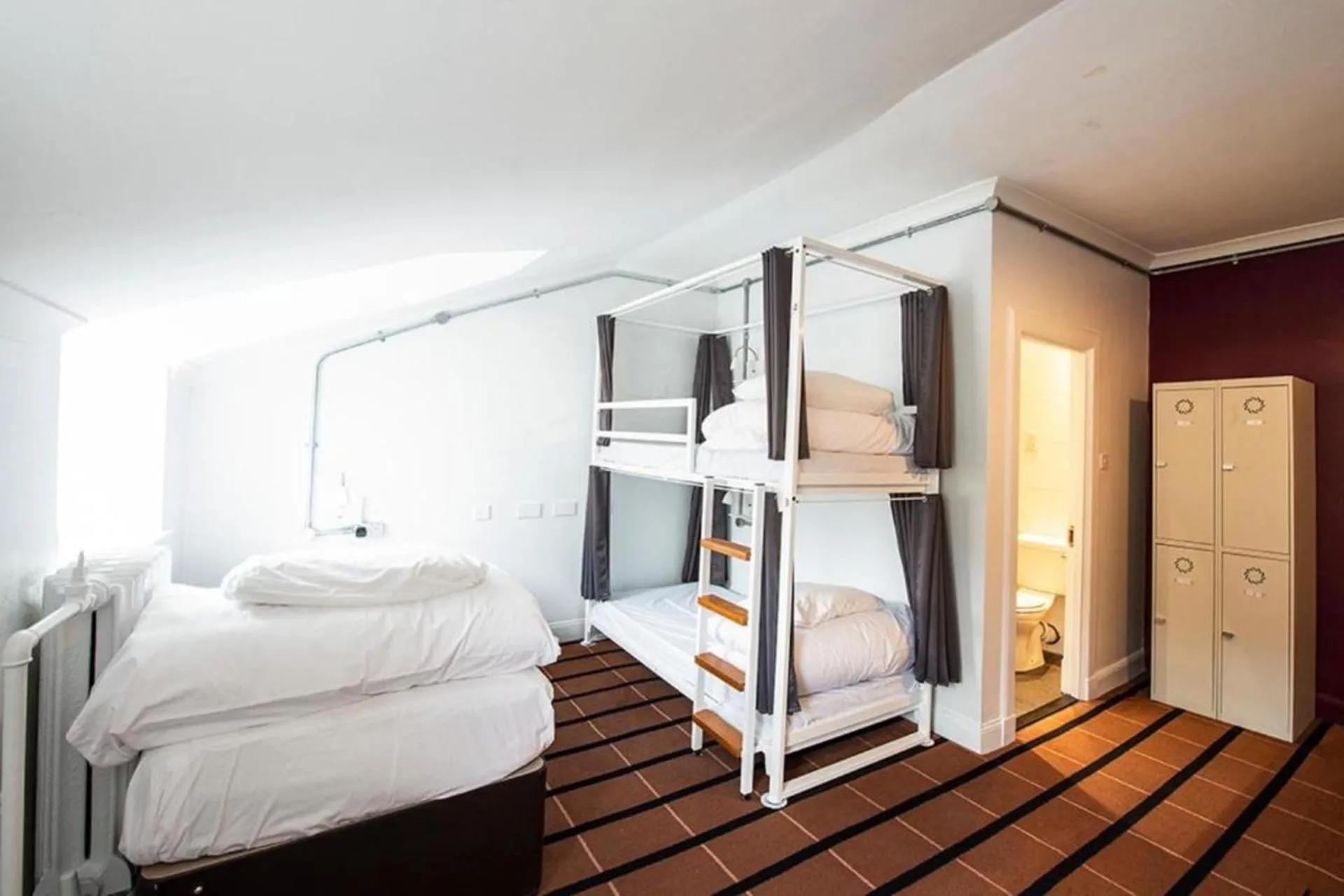 Bedroom, Bed in Safestay Glasgow Charing Cross