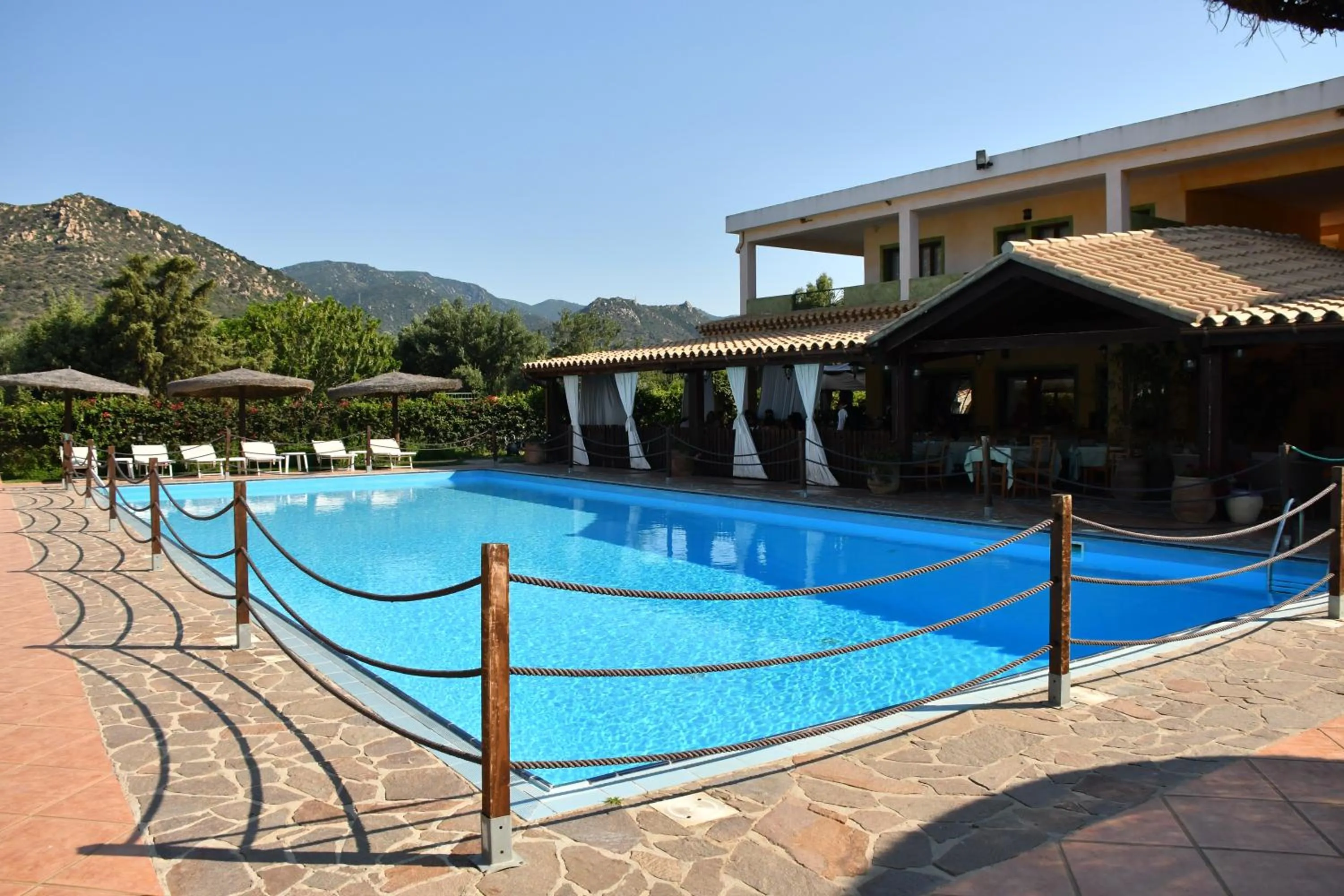 Swimming pool in iH Hotels Le Zagare Resort