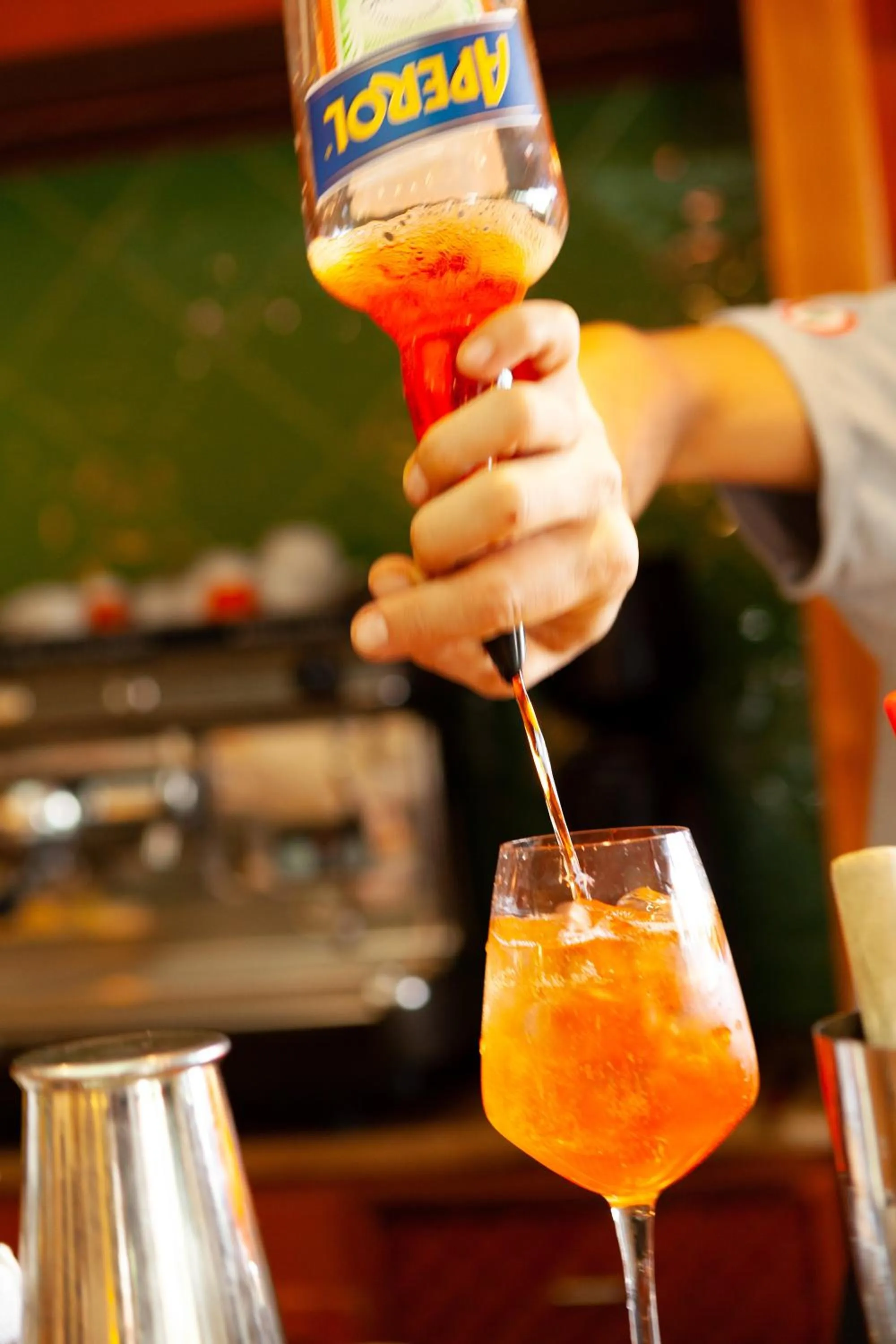 Lounge or bar in iH Hotels Le Zagare Resort