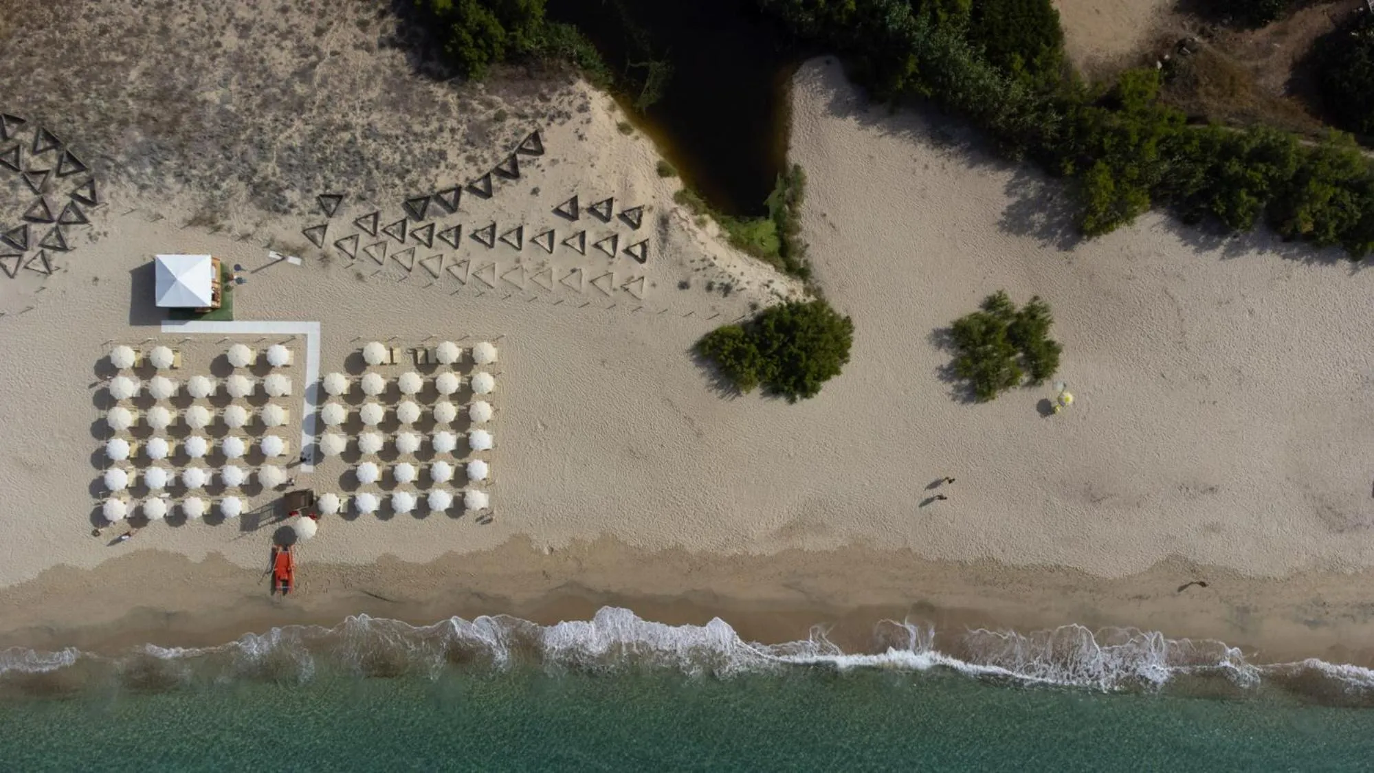 Beach in iH Hotels Le Zagare Resort