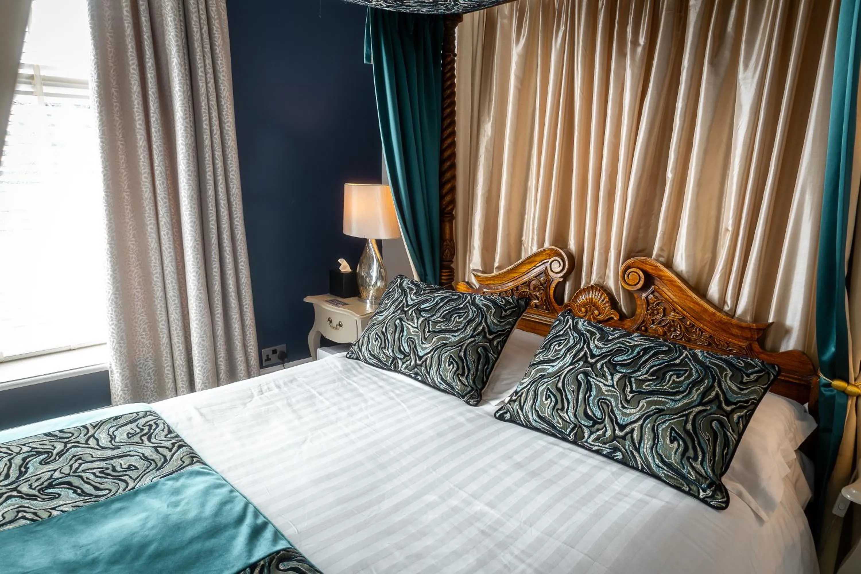 Bed in Herriots Hotel