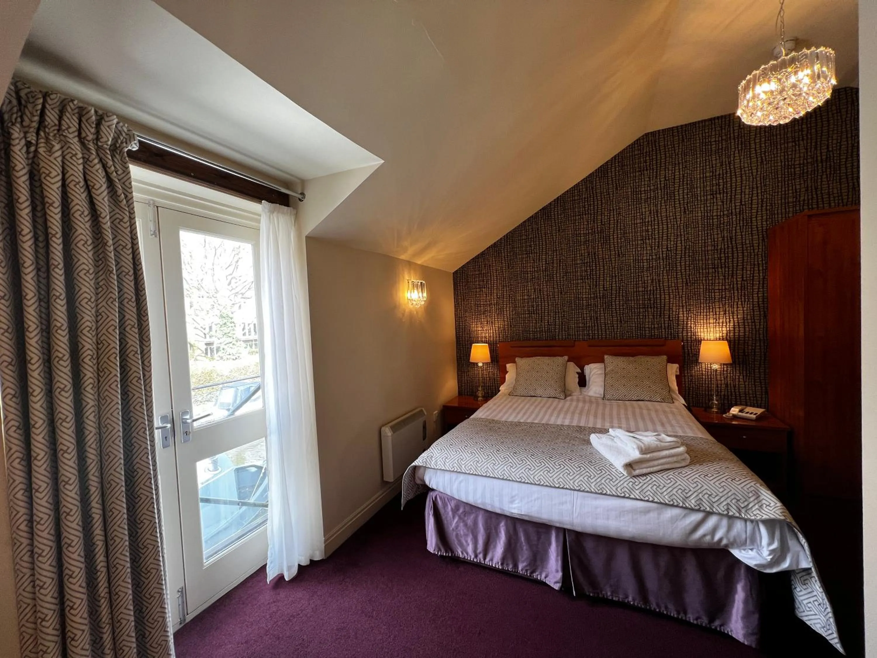 Bed in Herriots Hotel