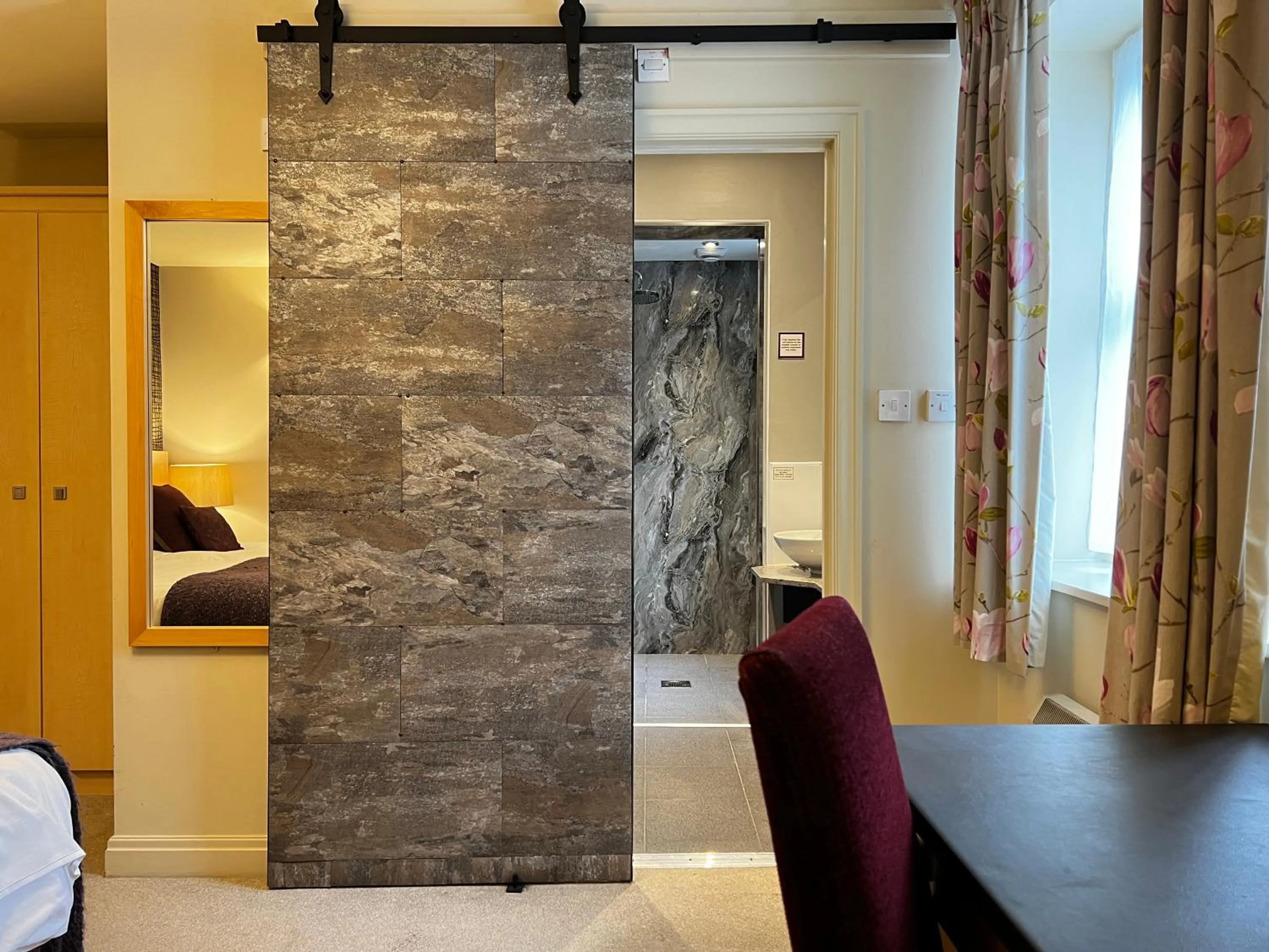 Bed in Herriots Hotel