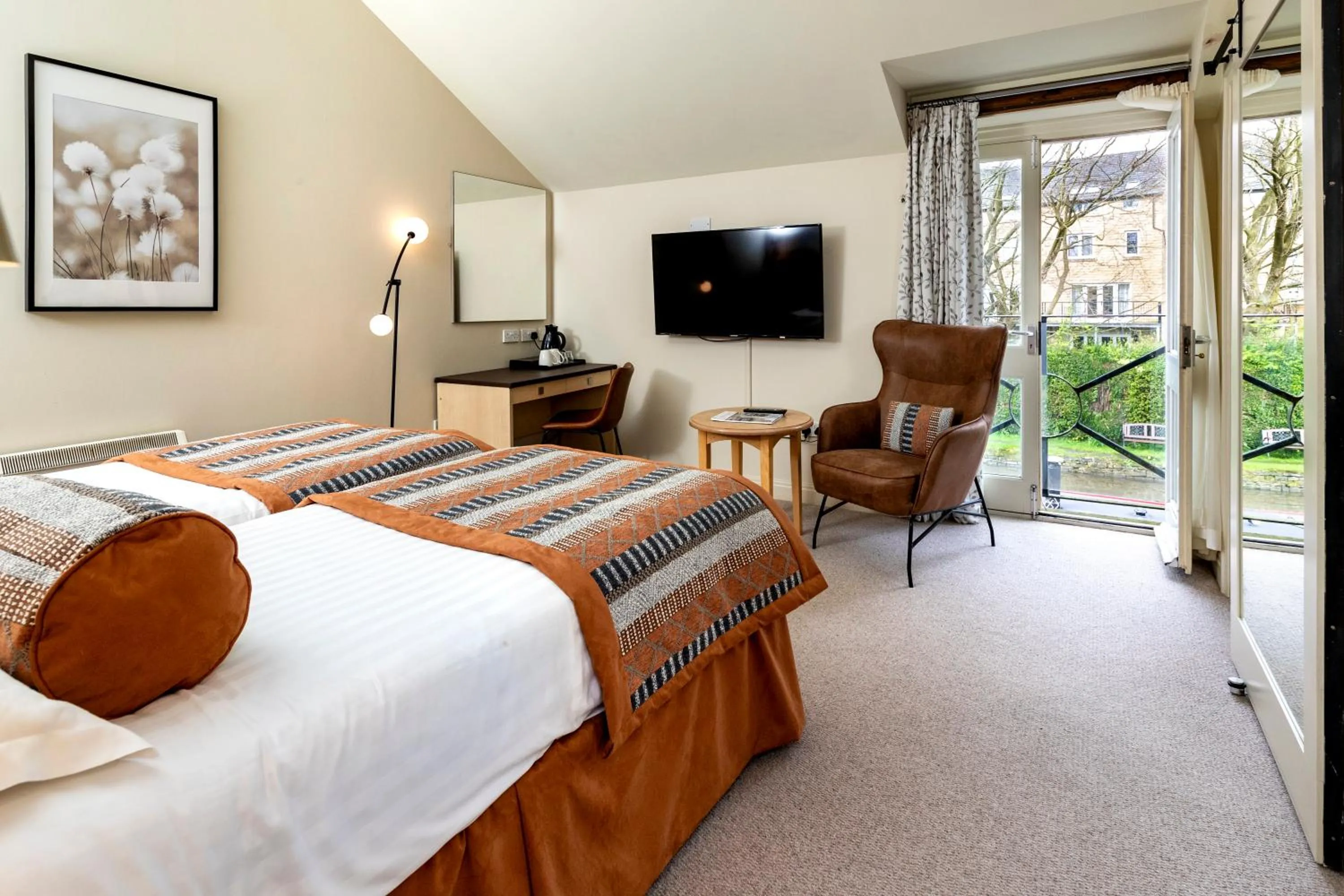 Bed in Herriots Hotel