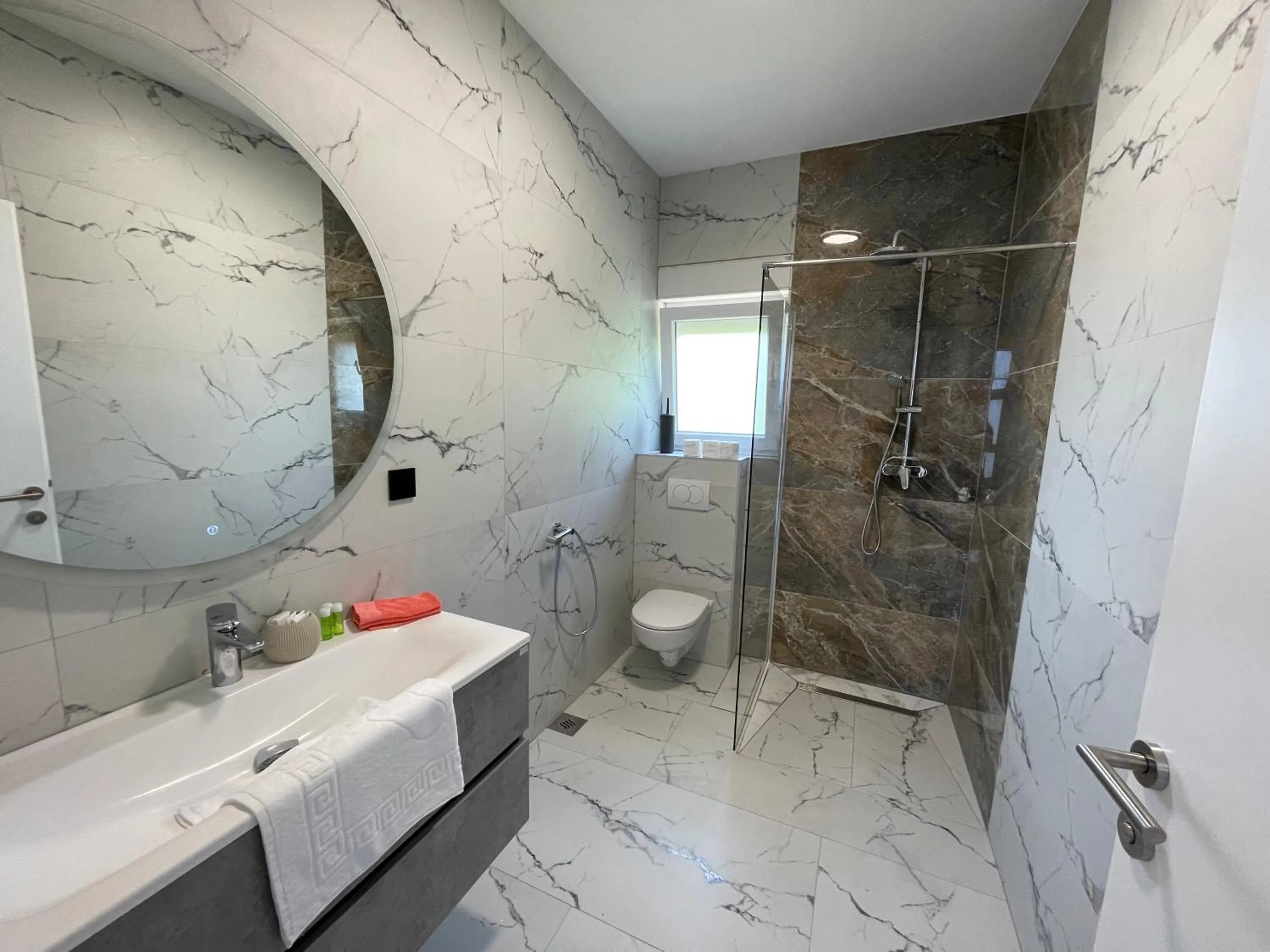Shower in Apartment Vila Tara