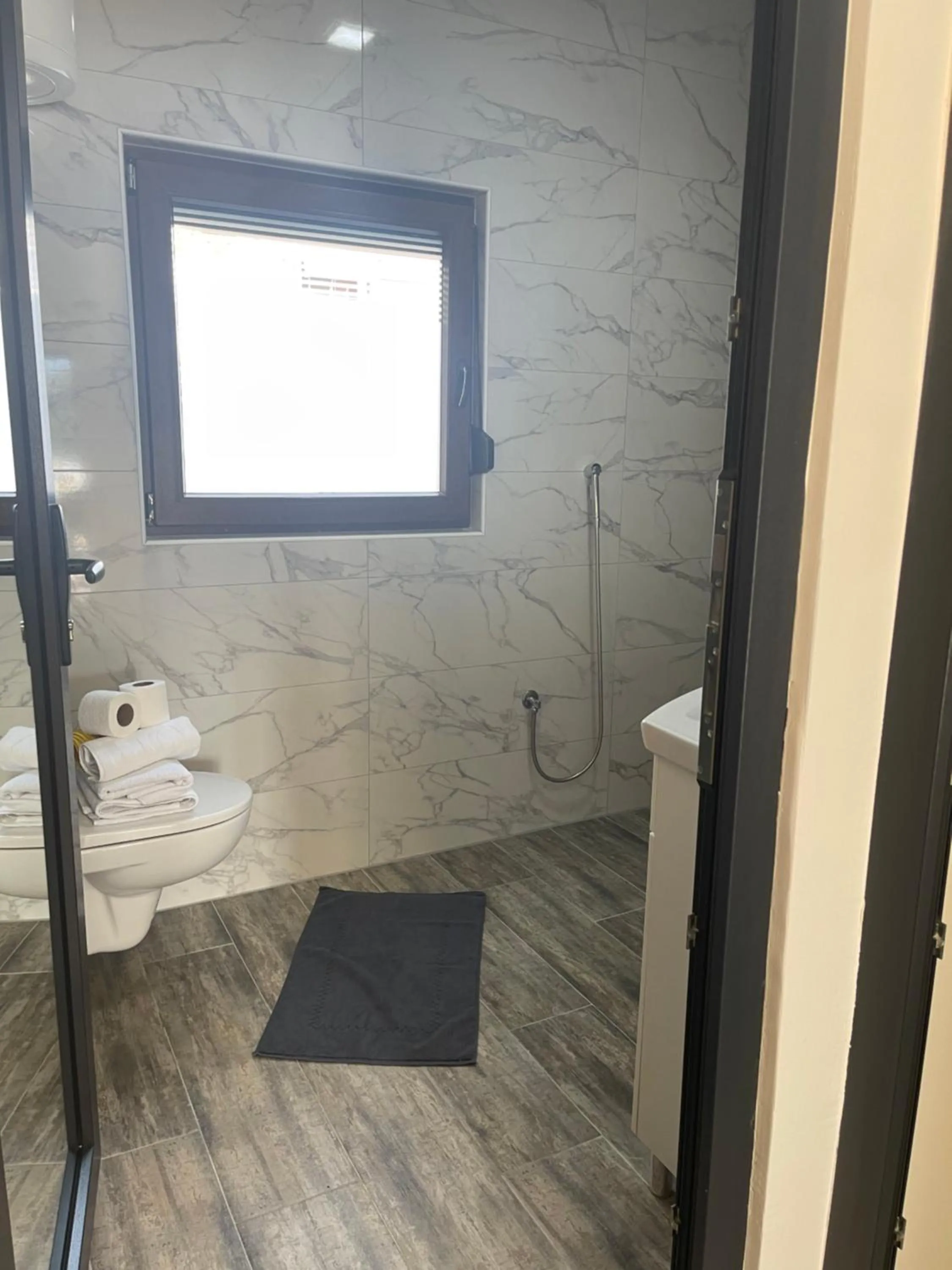 Shower in Apartment Vila Tara