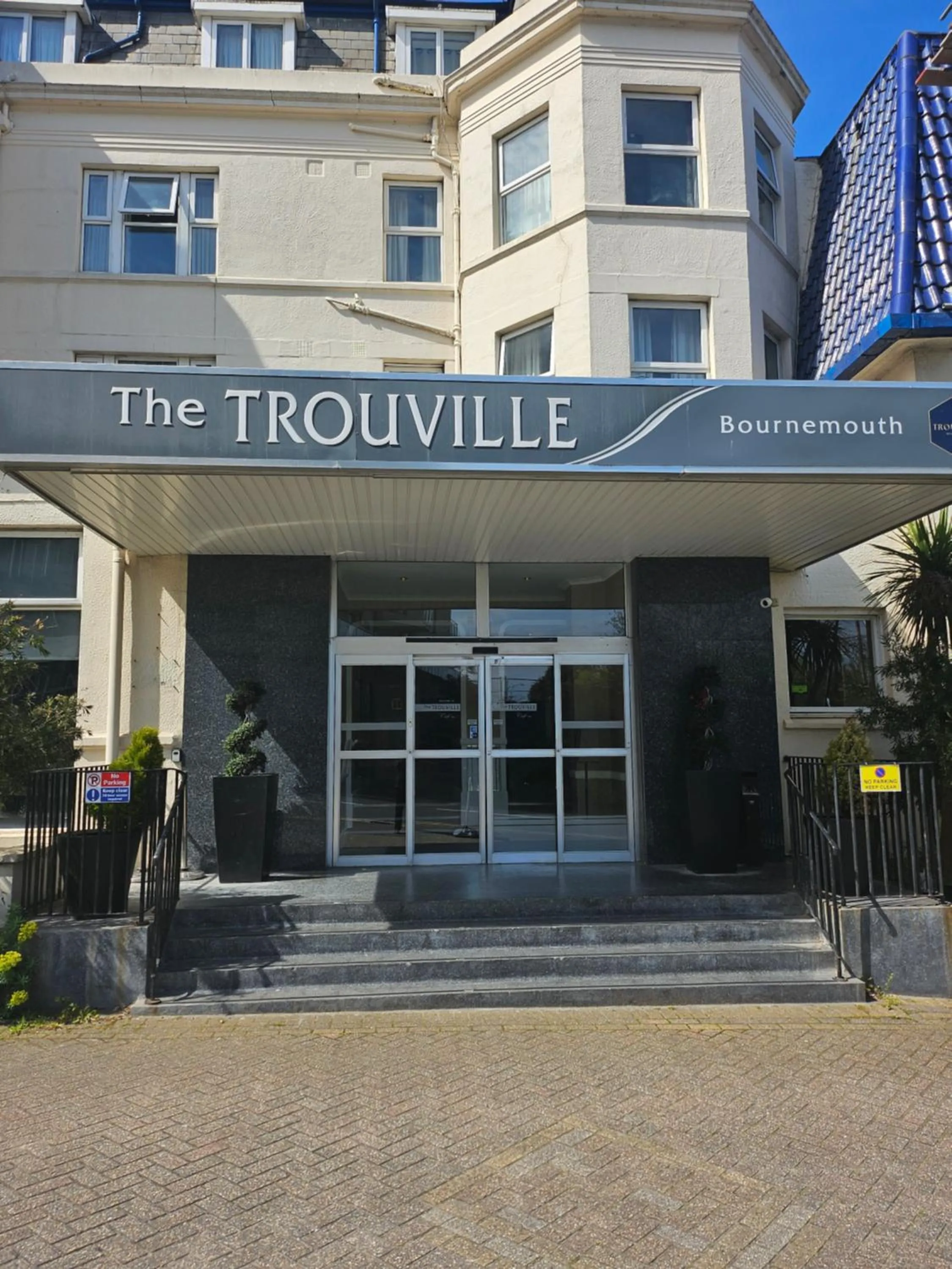 Property building in The Trouville Bournemouth
