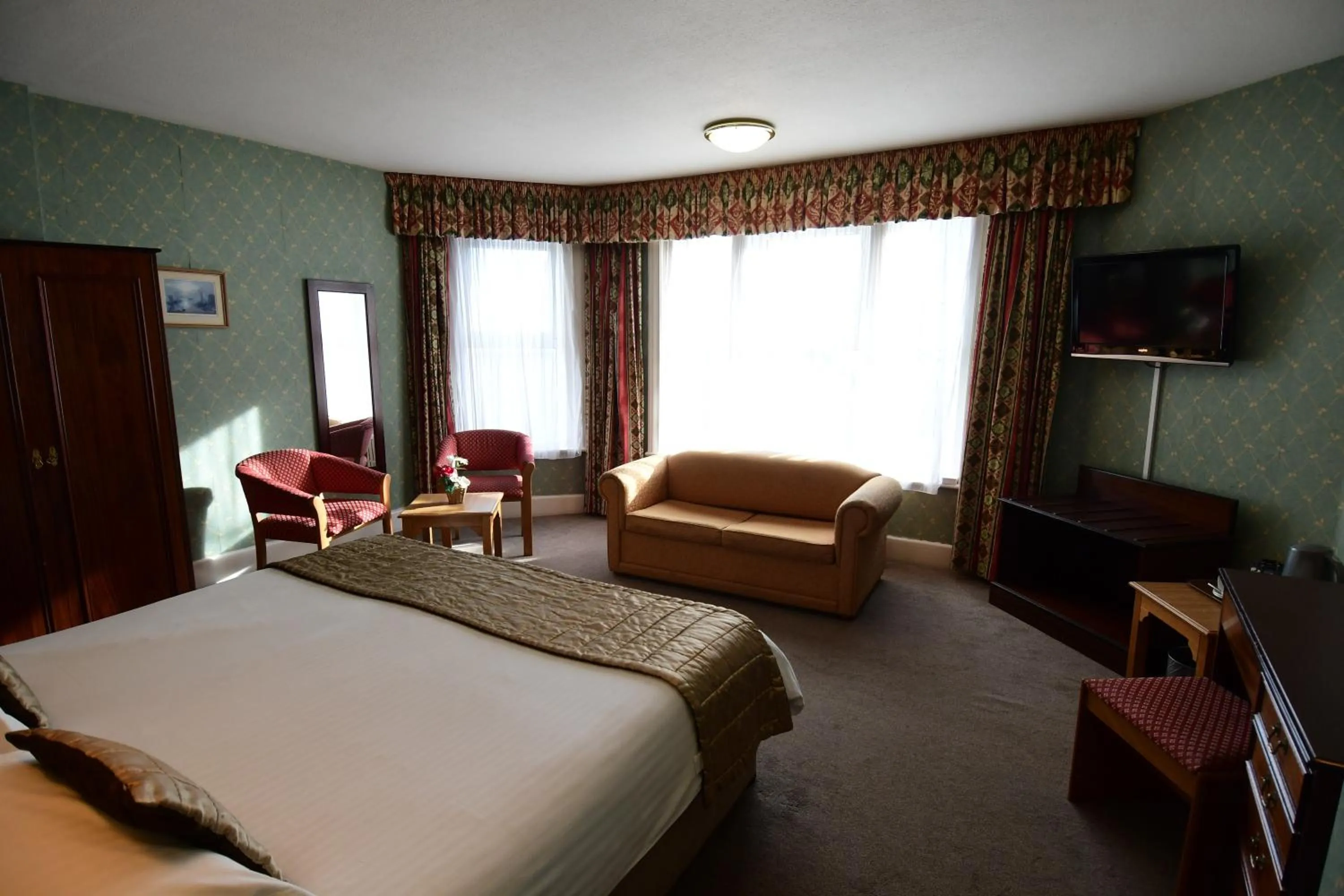 Bedroom, Bed in The Trouville Bournemouth