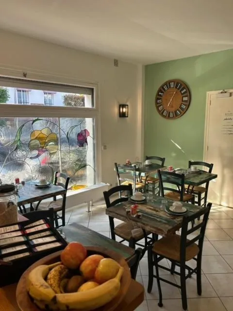 Breakfast in Hôtel de la Côte Fleurie