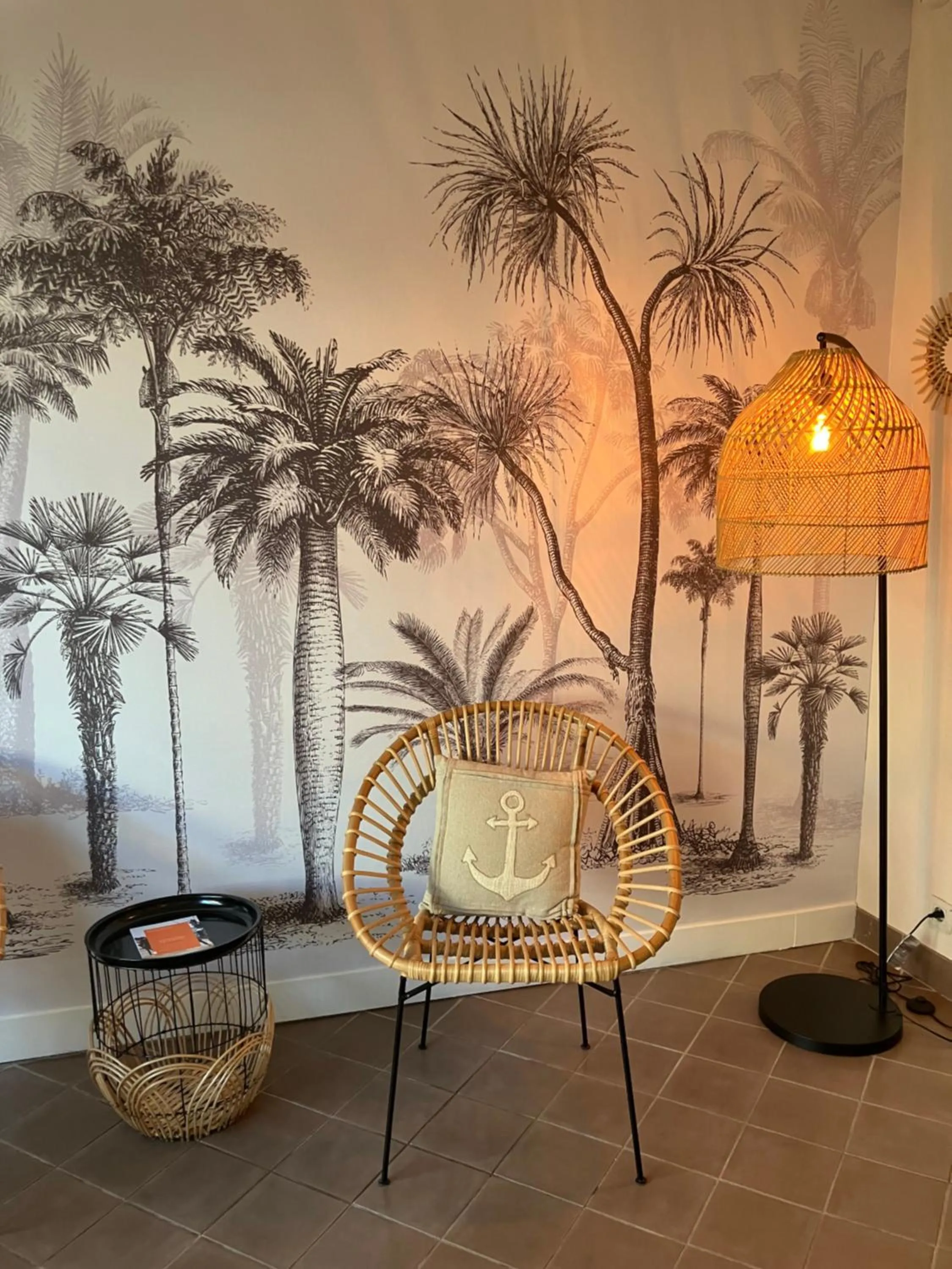 Seating area in Hôtel de la Côte Fleurie