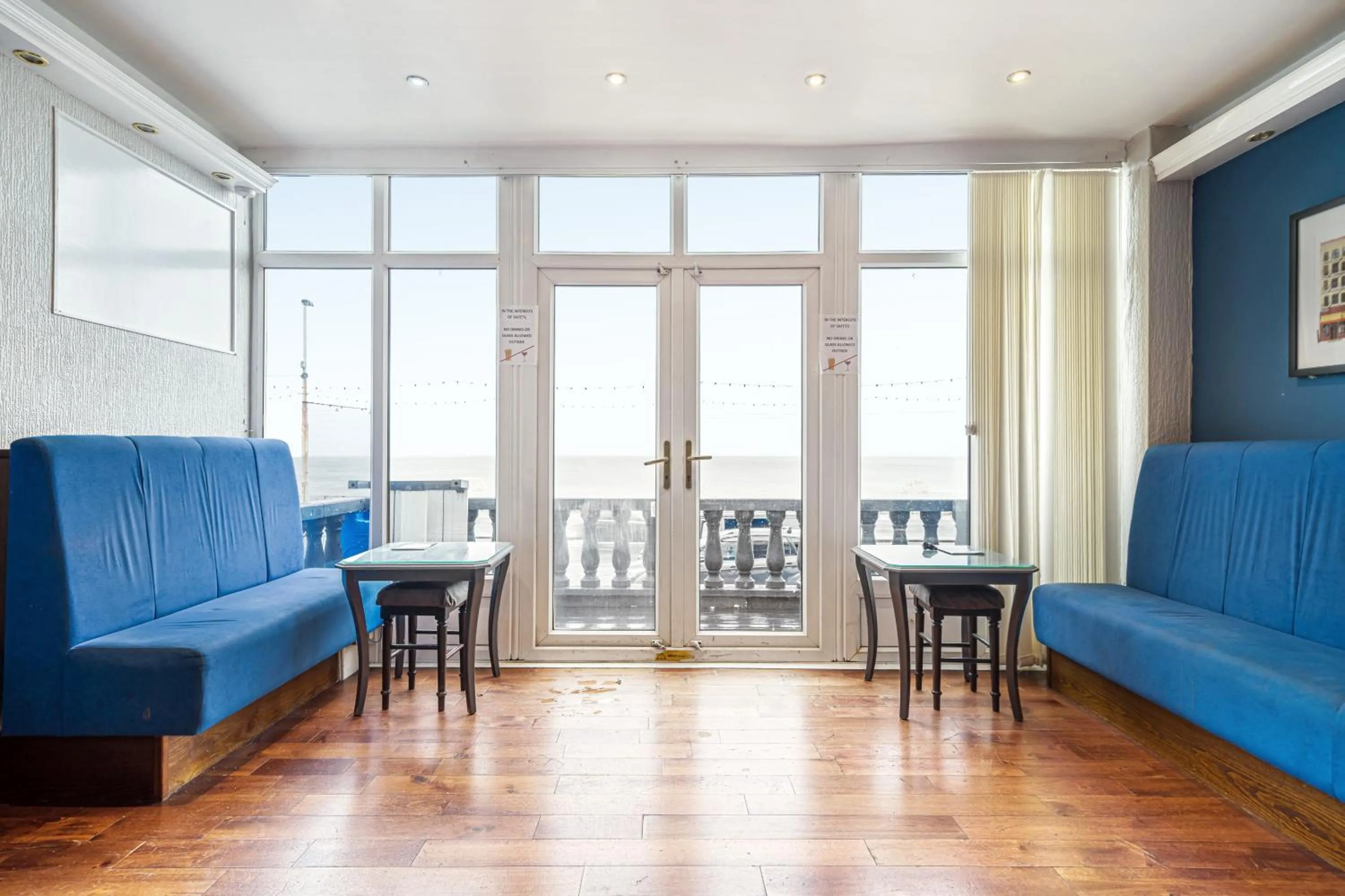 Lounge or bar in Bluewaters Hotel Blackpool