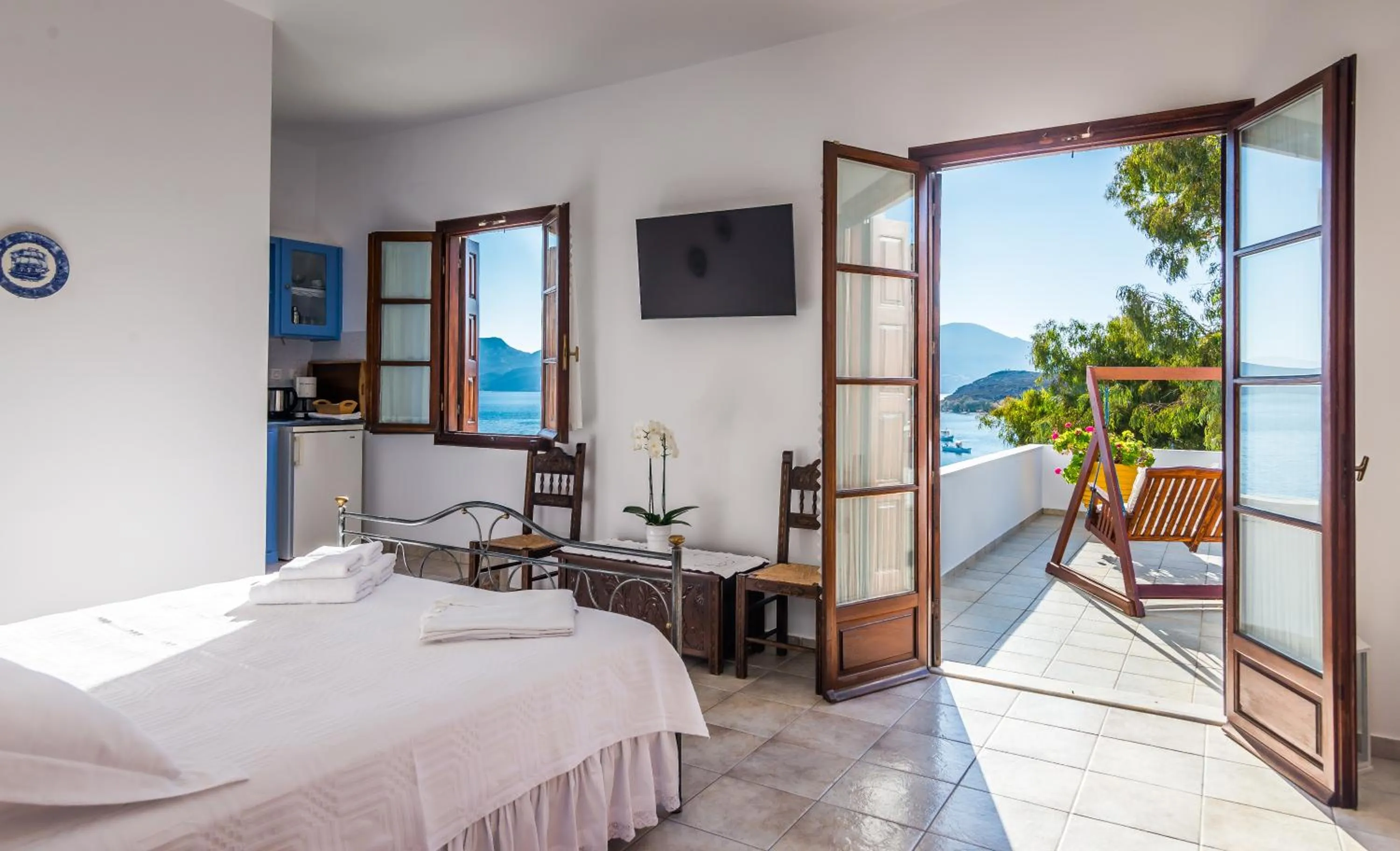 Photo of the whole room, Bed in Villa Notos