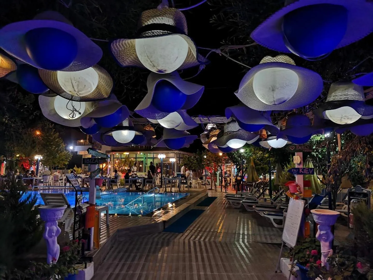 Facade/entrance in Mavi Pansiyon & Restaurant