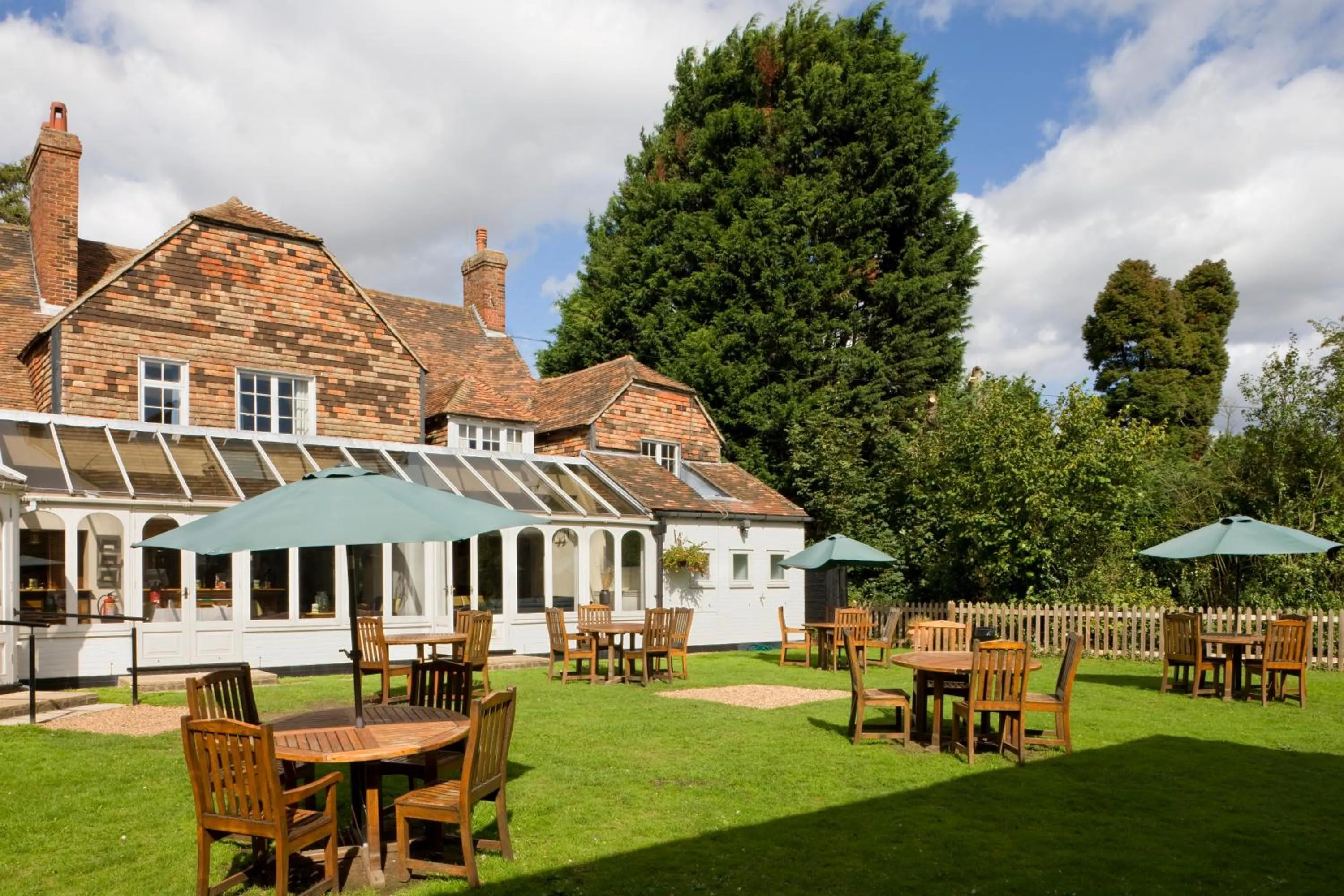 Area and facilities in Holiday Inn Ashford Central by IHG