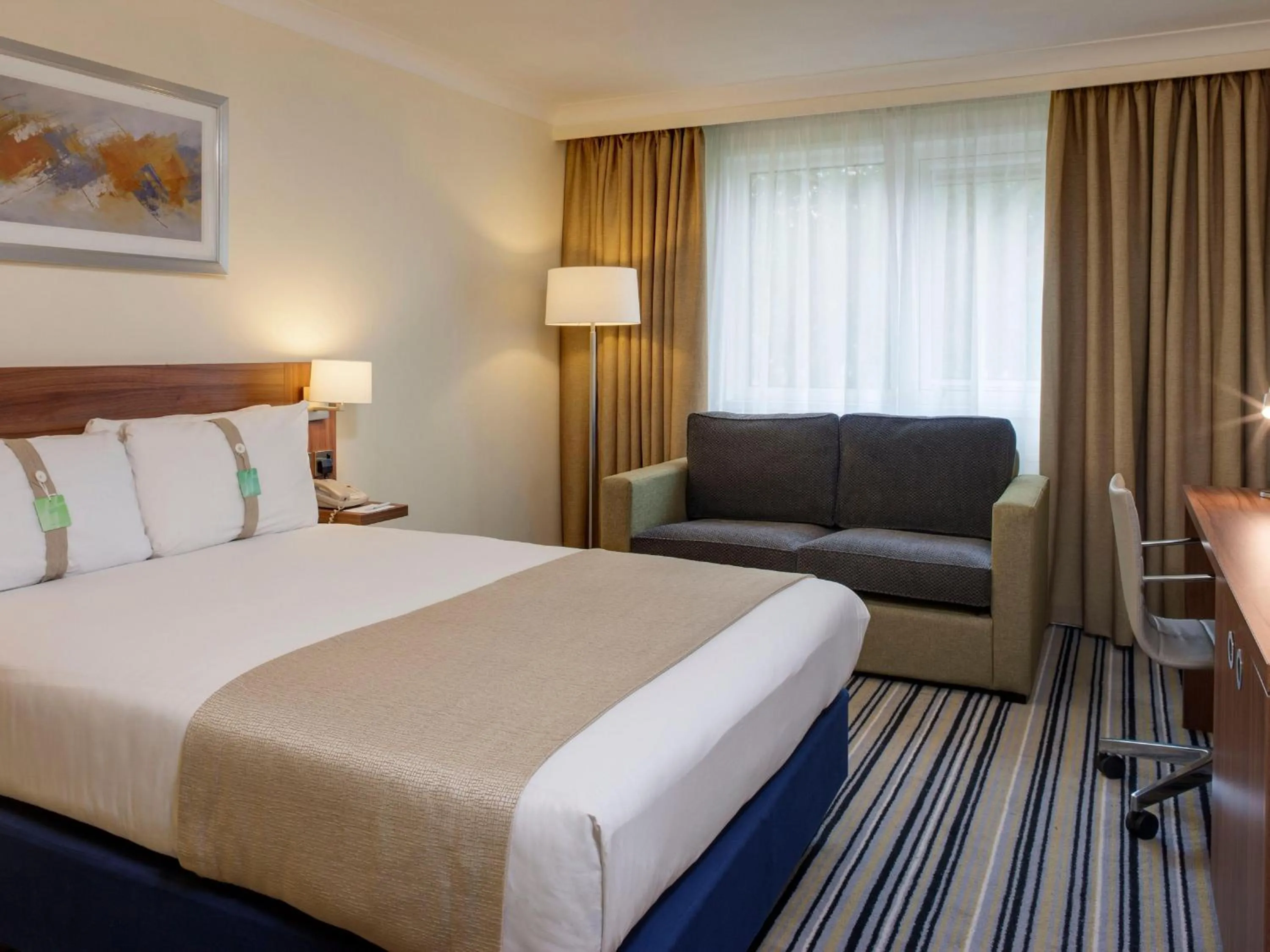 Bed in Holiday Inn Ashford Central by IHG