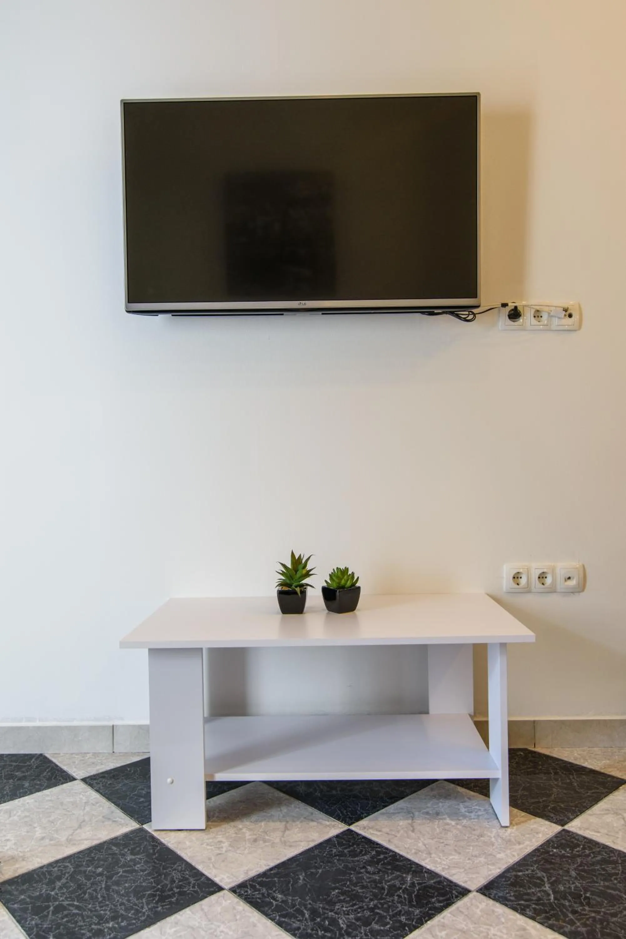 TV and multimedia in Studio Apartman REA