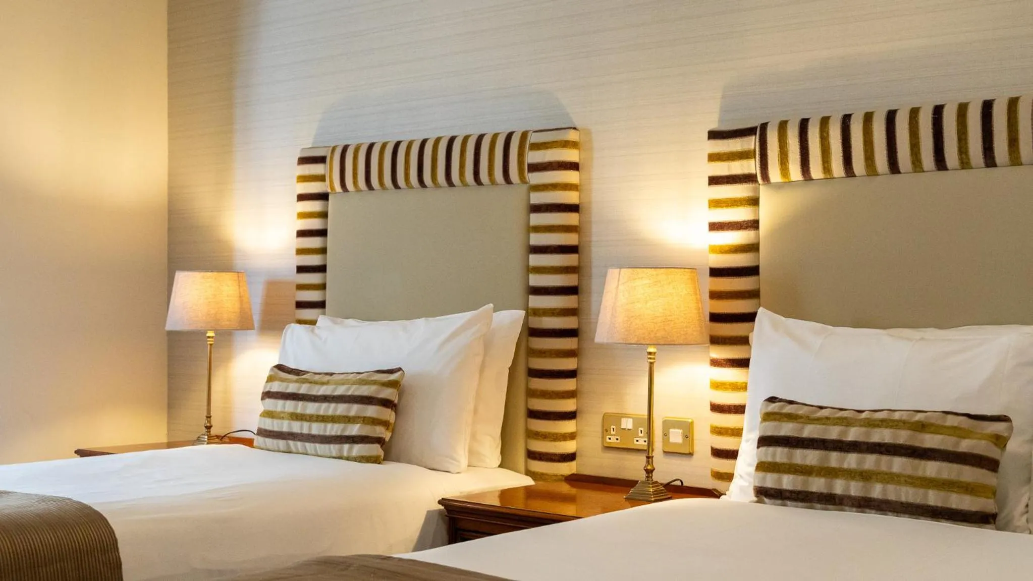 Bed in Bracken Court Hotel