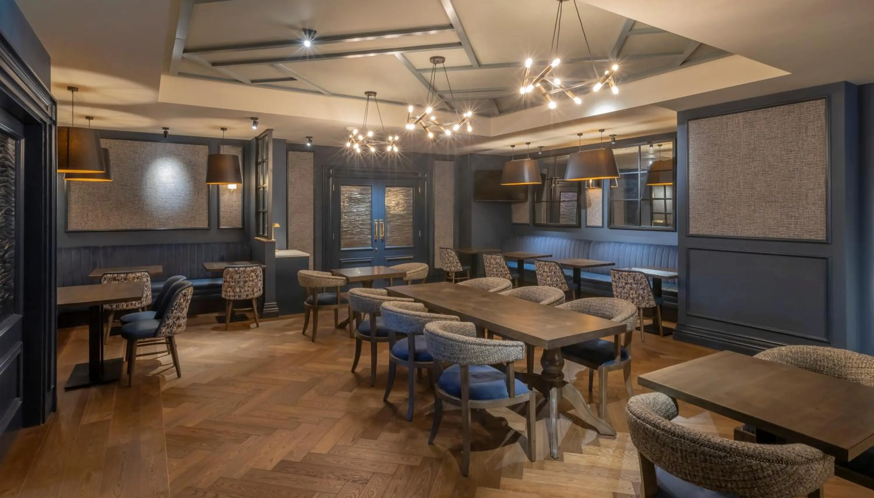 Lounge or bar in Bracken Court Hotel