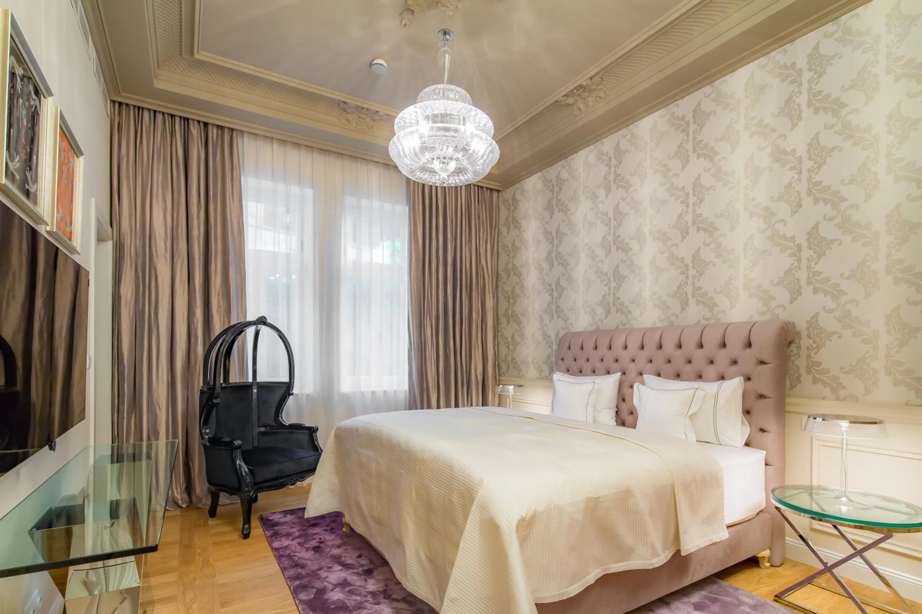 Bed in Rubin Luxury Apartments