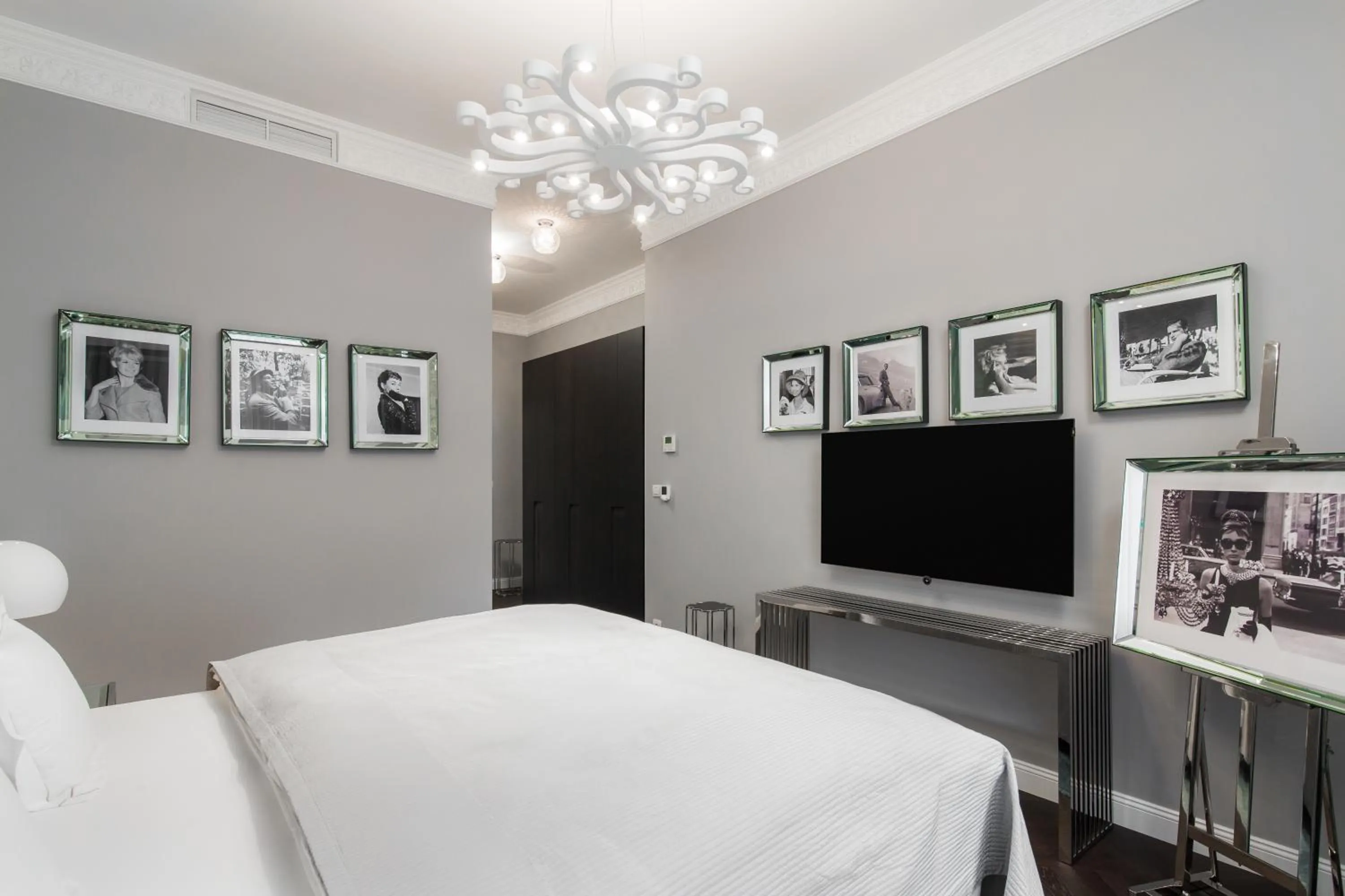 Bed in Rubin Luxury Apartments