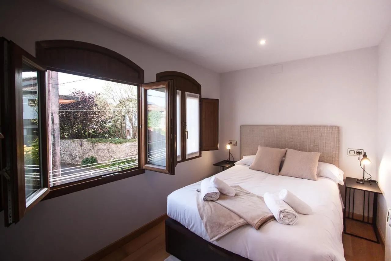 Bed in Busgosu, casa a 300 m de la playa de Poo VV-993-AS
