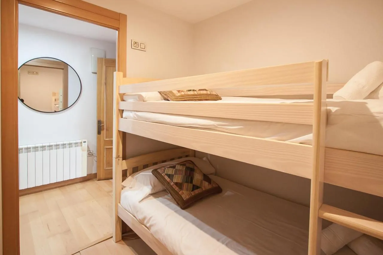 Bed in Busgosu, casa a 300 m de la playa de Poo VV-993-AS