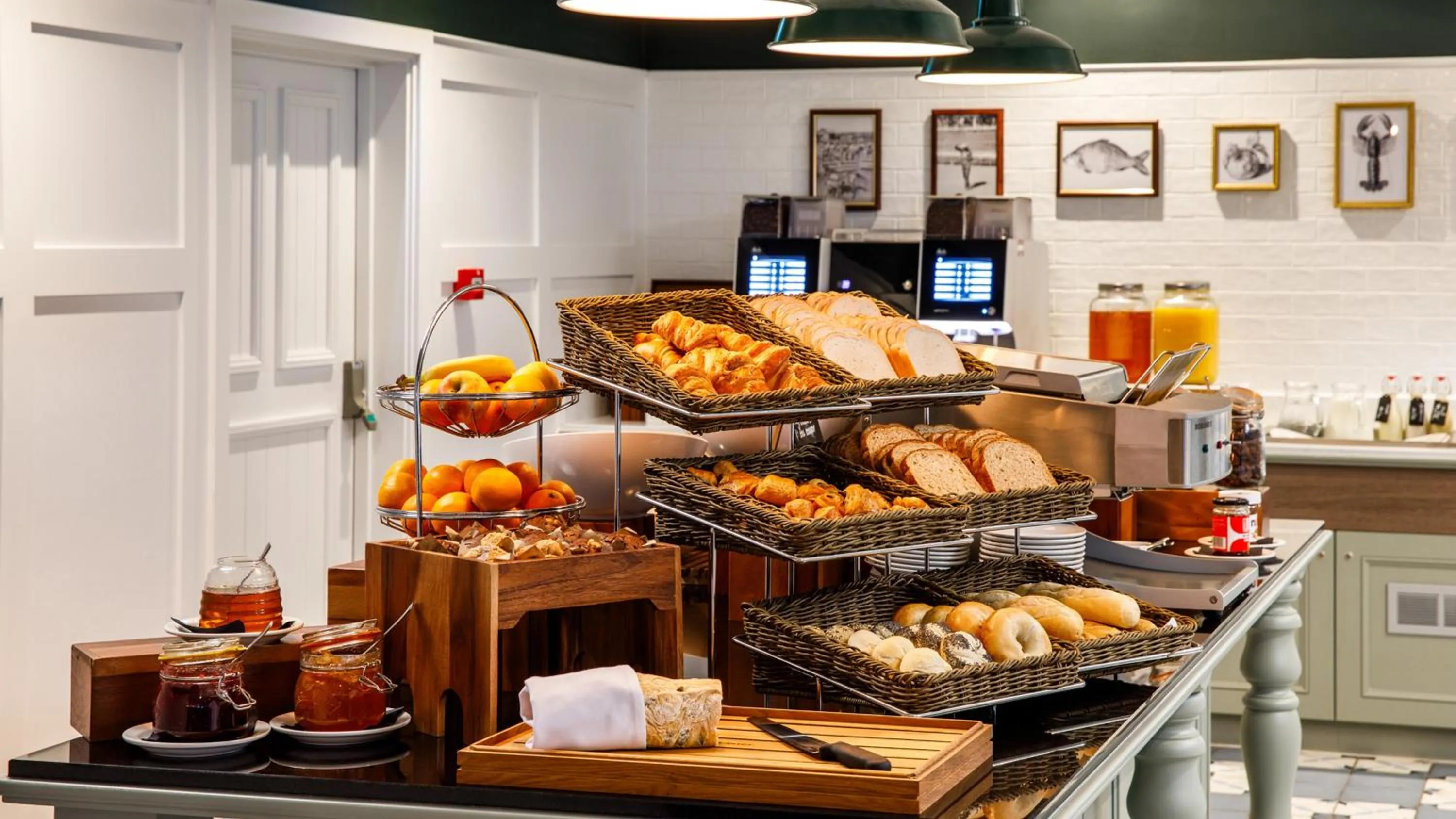 Breakfast in Crowne Plaza Manchester Airport by IHG