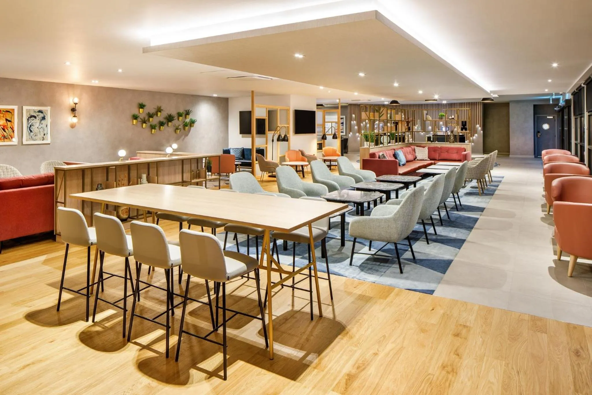 Property building in Crowne Plaza Manchester Airport by IHG