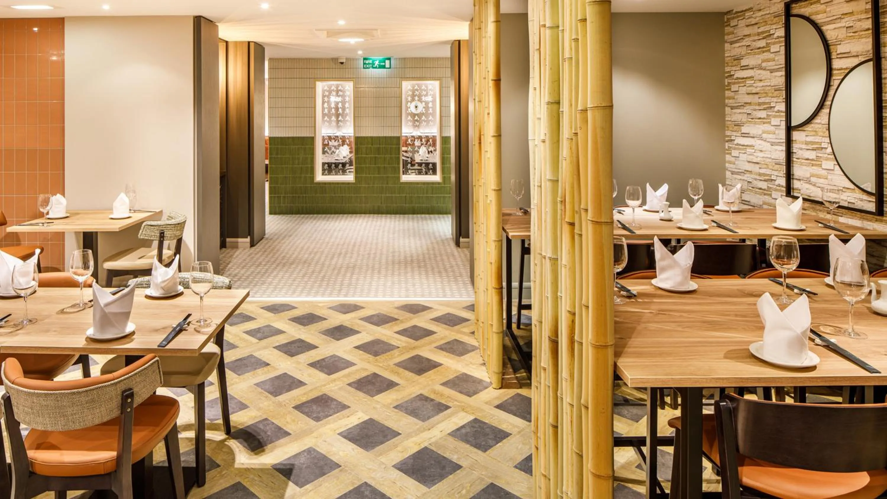 Restaurant/places to eat in Crowne Plaza Manchester Airport by IHG