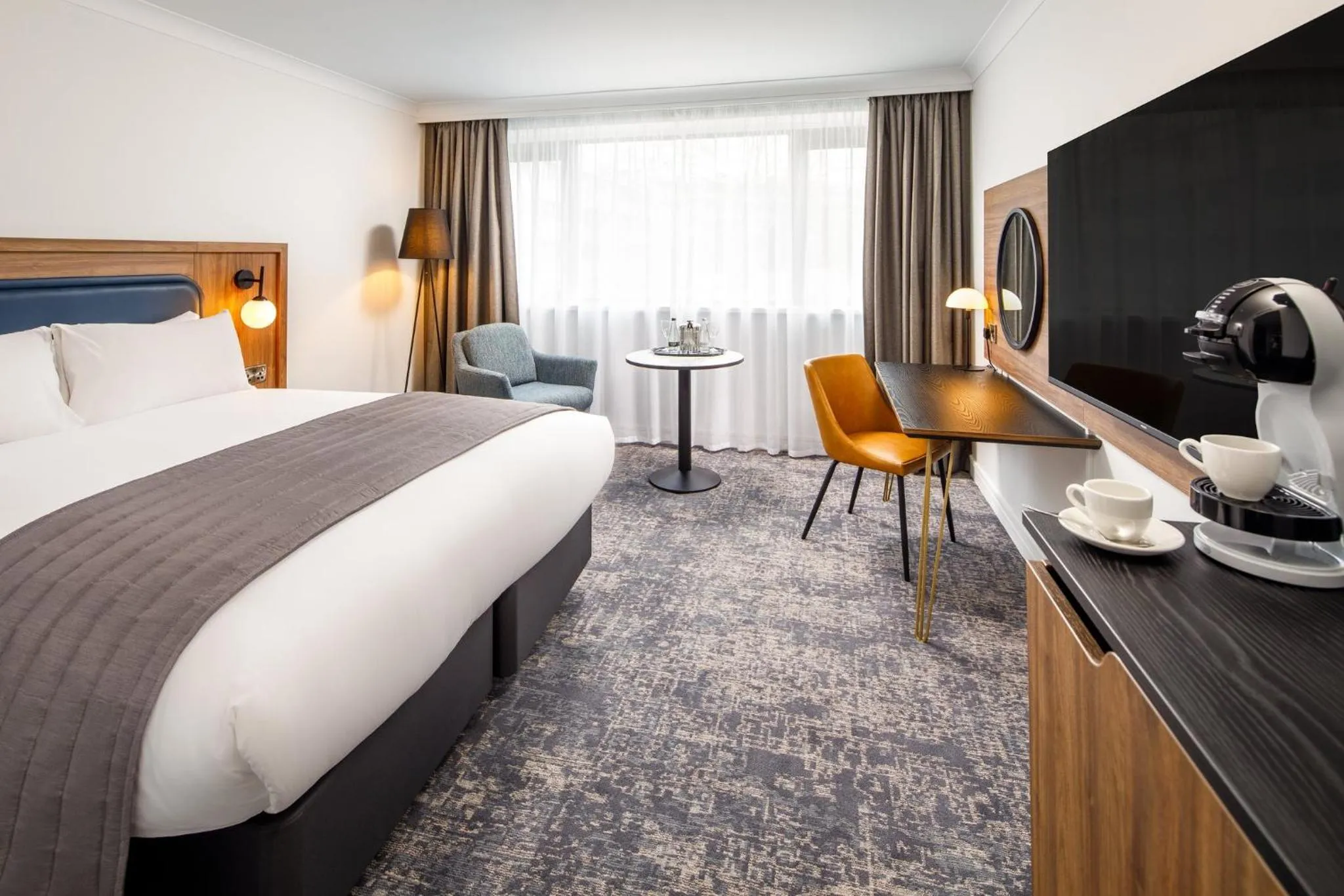 Photo of the whole room, Bed in Crowne Plaza Manchester Airport by IHG