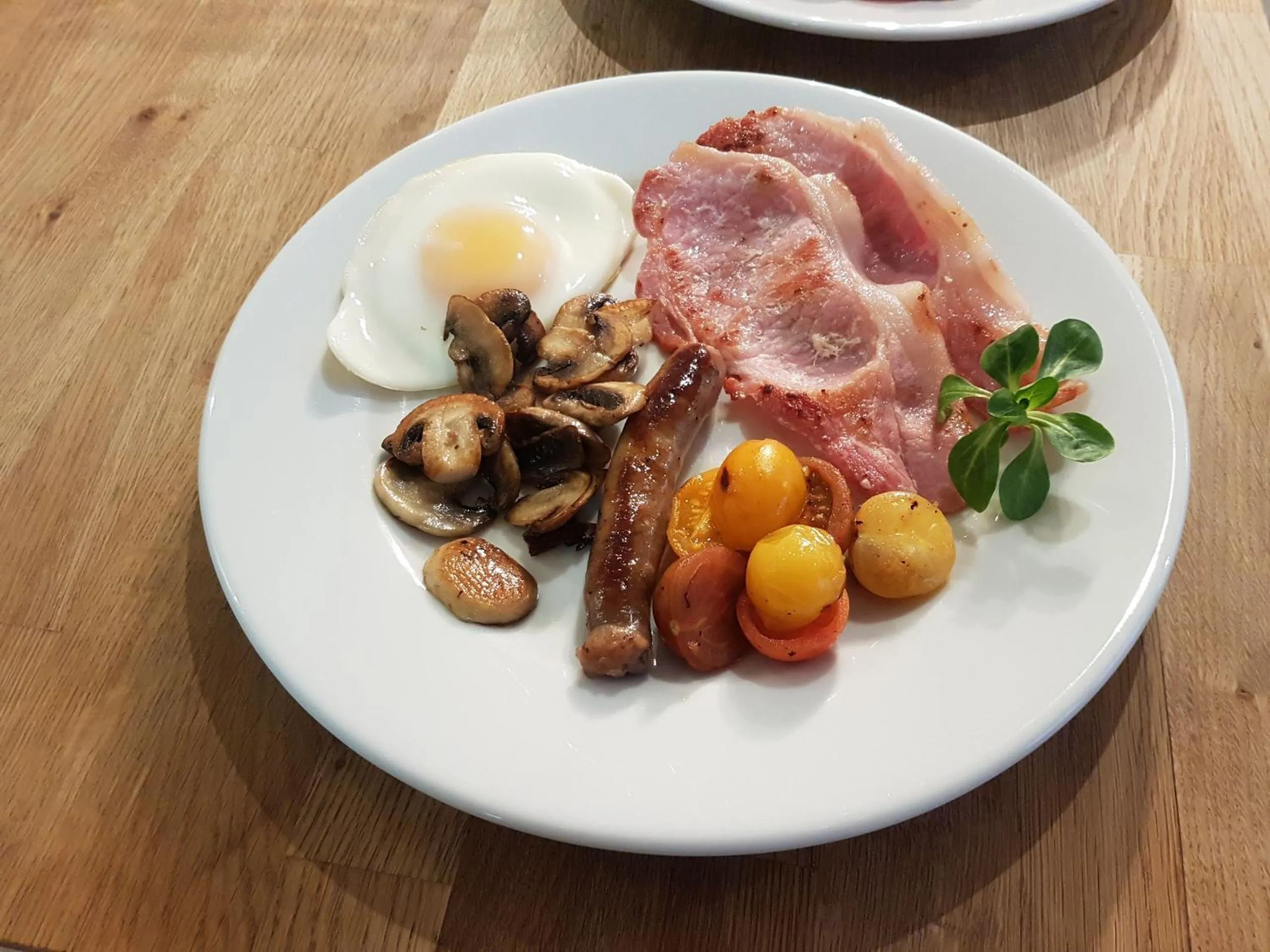 Breakfast in Hurtwood Hotel